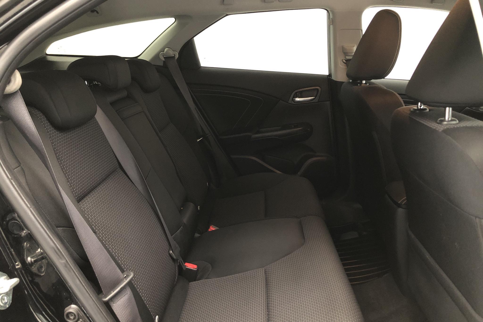 Honda Civic 1.8 i-VTEC Tourer (142hk) - 6 044 mil - Automat - svart - 2015