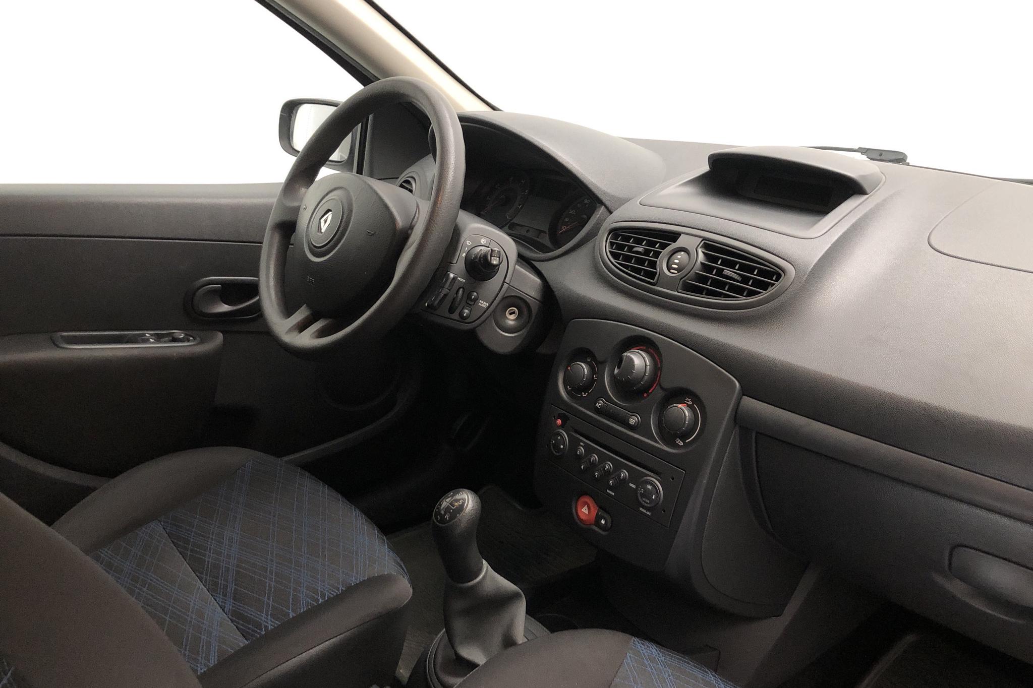 Renault Clio III 1.2 TCE 5dr (101hk) - 128 060 km - Manual - Light Grey - 2008