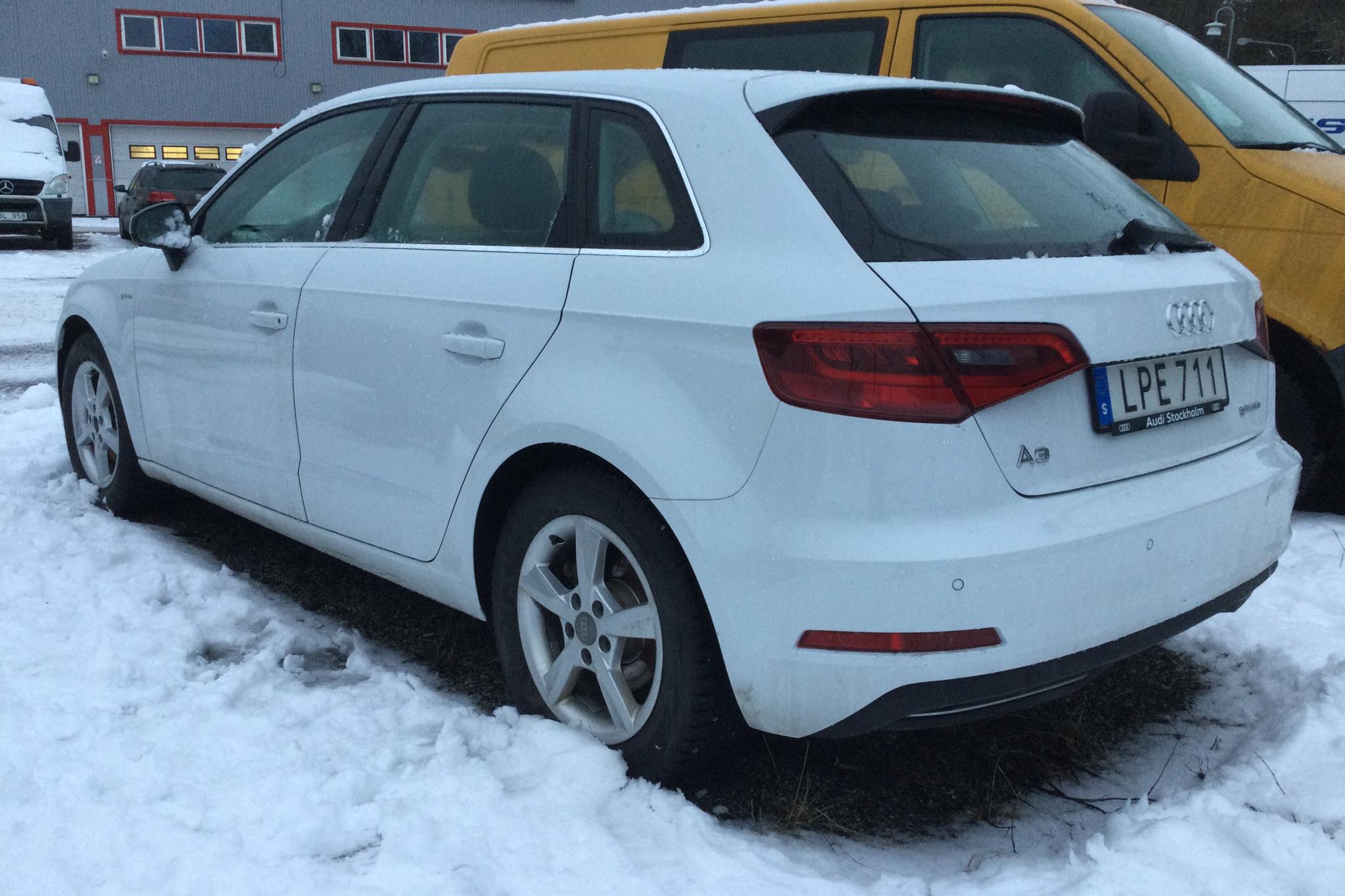 Audi A3 1.4 TFSI g-tron Sportback (110hk) - 152 080 km - Automatic - white - 2015