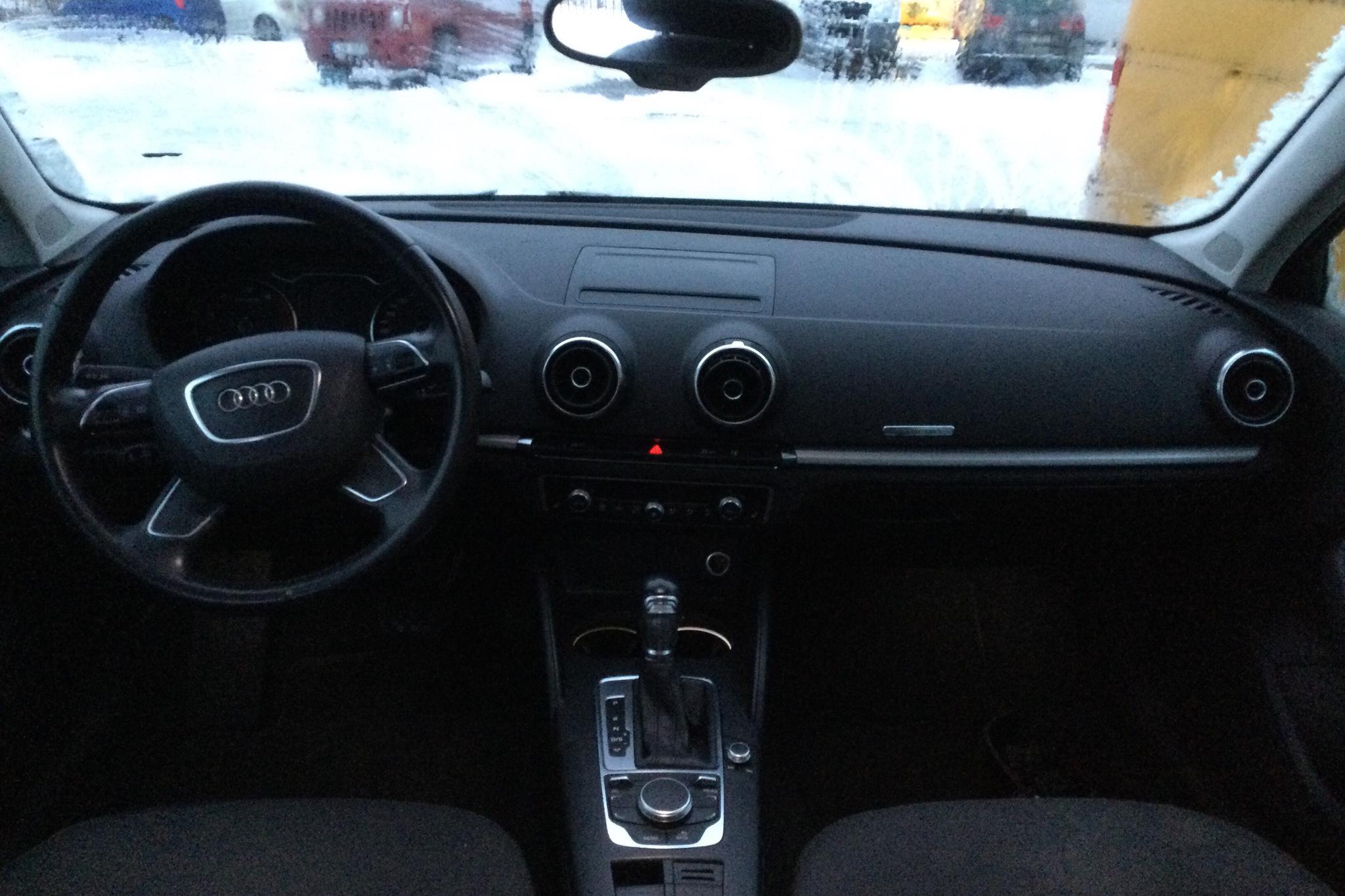 Audi A3 1.4 TFSI g-tron Sportback (110hk) - 15 208 mil - Automat - vit - 2015