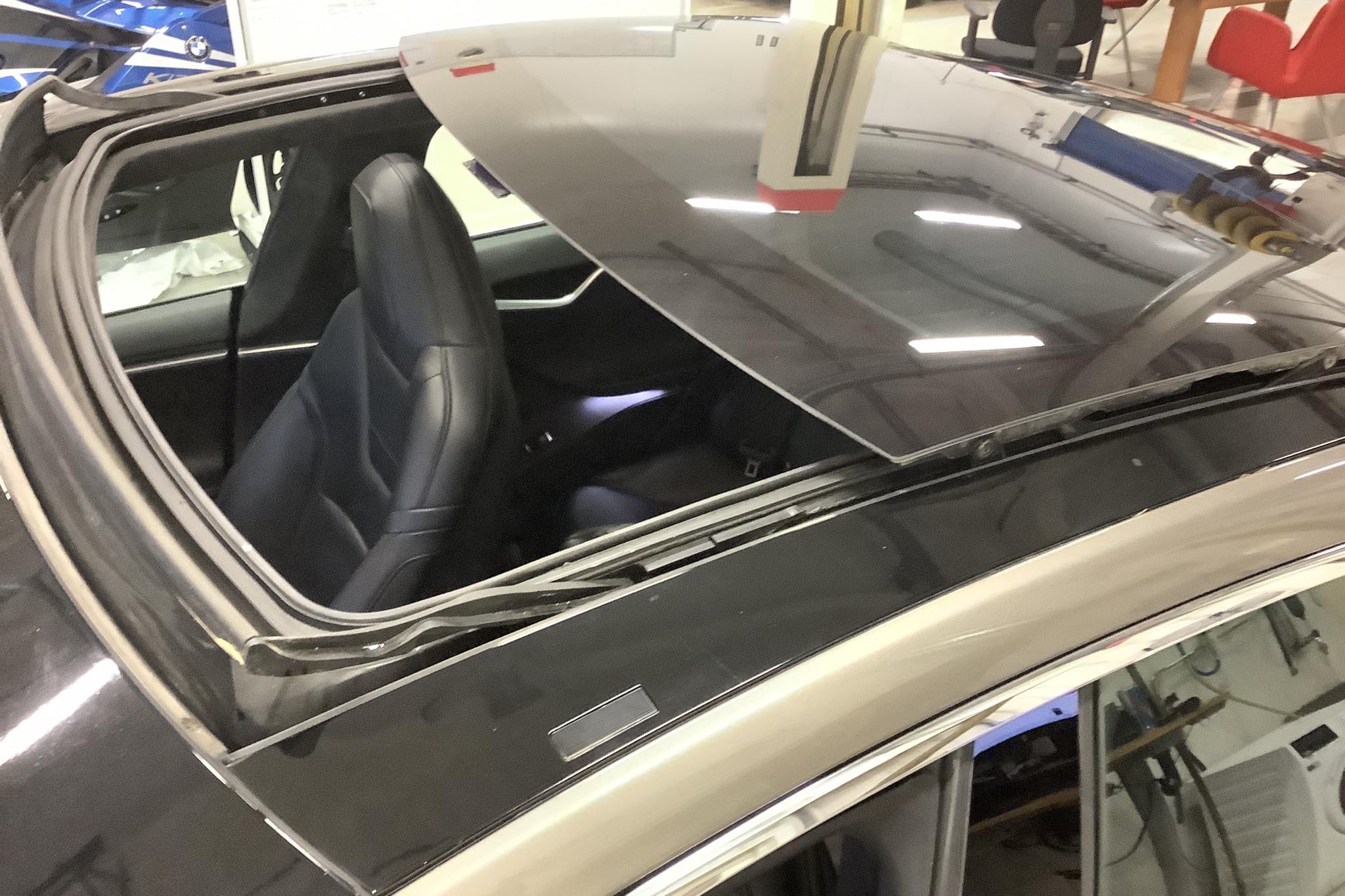 Tesla Model S 70D - 12 261 mil - Automat - grå - 2015