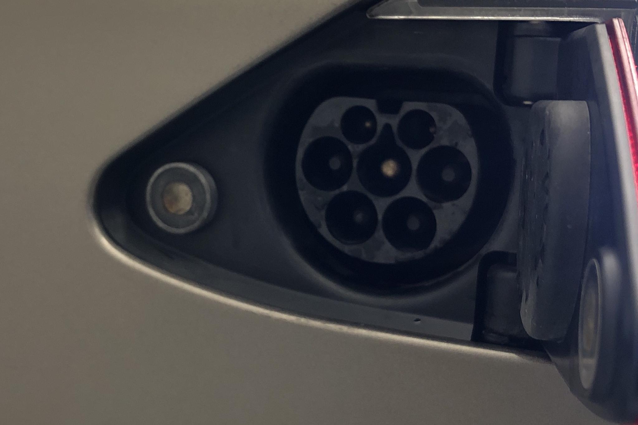 Tesla Model S 70D - 12 261 mil - Automat - grå - 2015