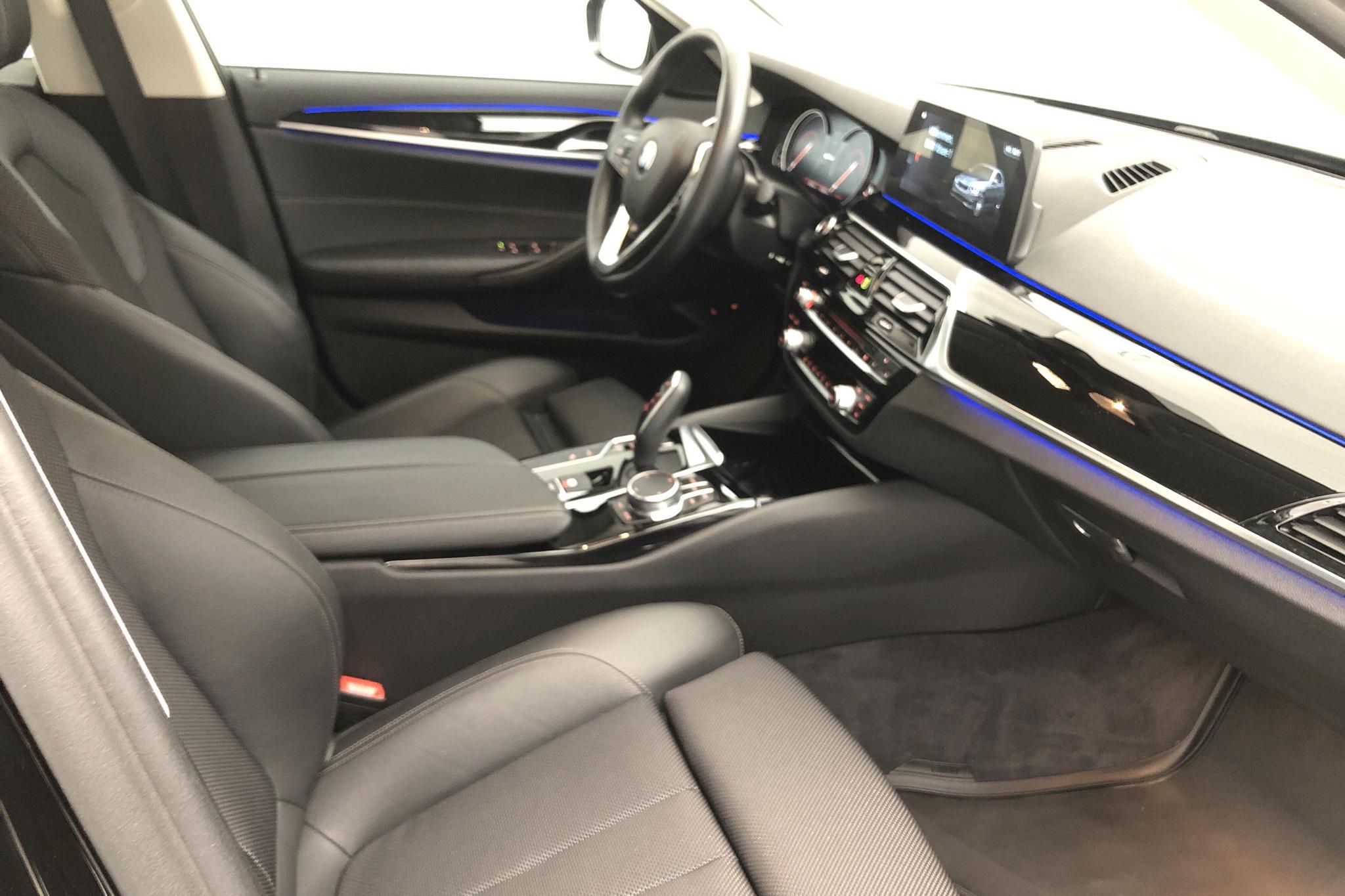 BMW 530e iPerformance Sedan, G30 (252hk) - 3 685 mil - Automat - svart - 2018