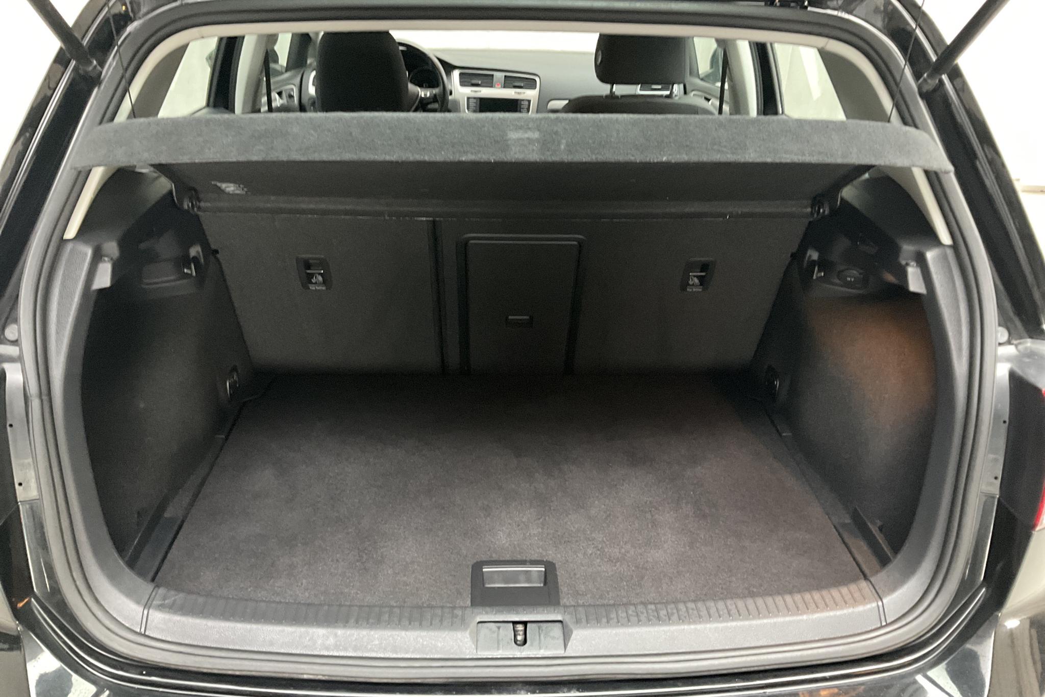 VW Golf VII 1.2 TSI 5dr (110hk) - 4 499 mil - Manuell - svart - 2016