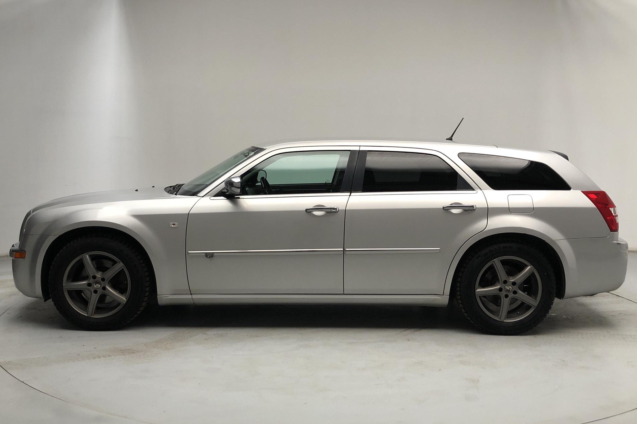 Chrysler 300C 3.0 CRD Touring (218hk) - 167 130 km - Automatic - silver - 2008