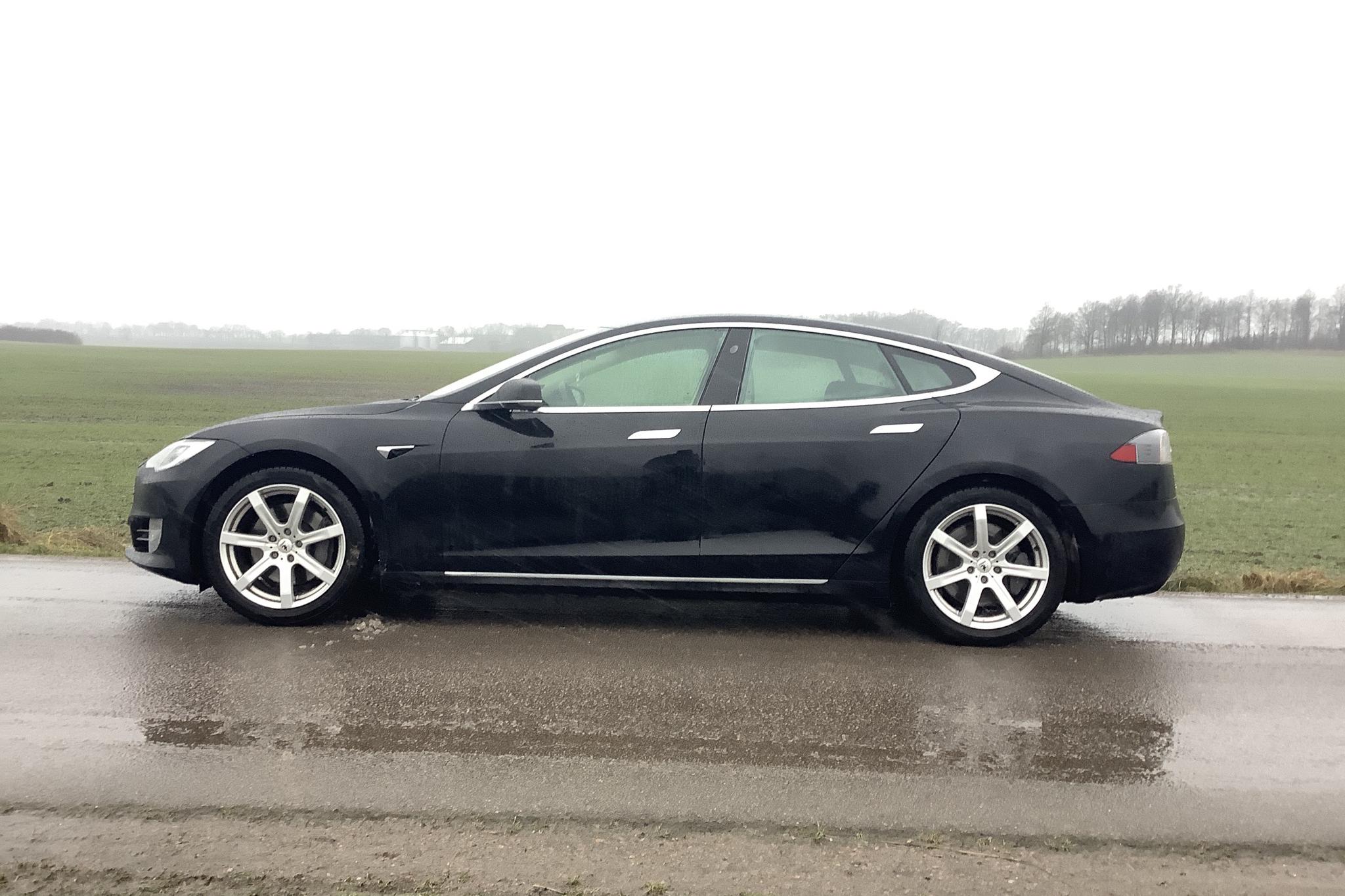 Tesla Model S 75D (525hk) - 72 100 km - Automatic - black - 2018