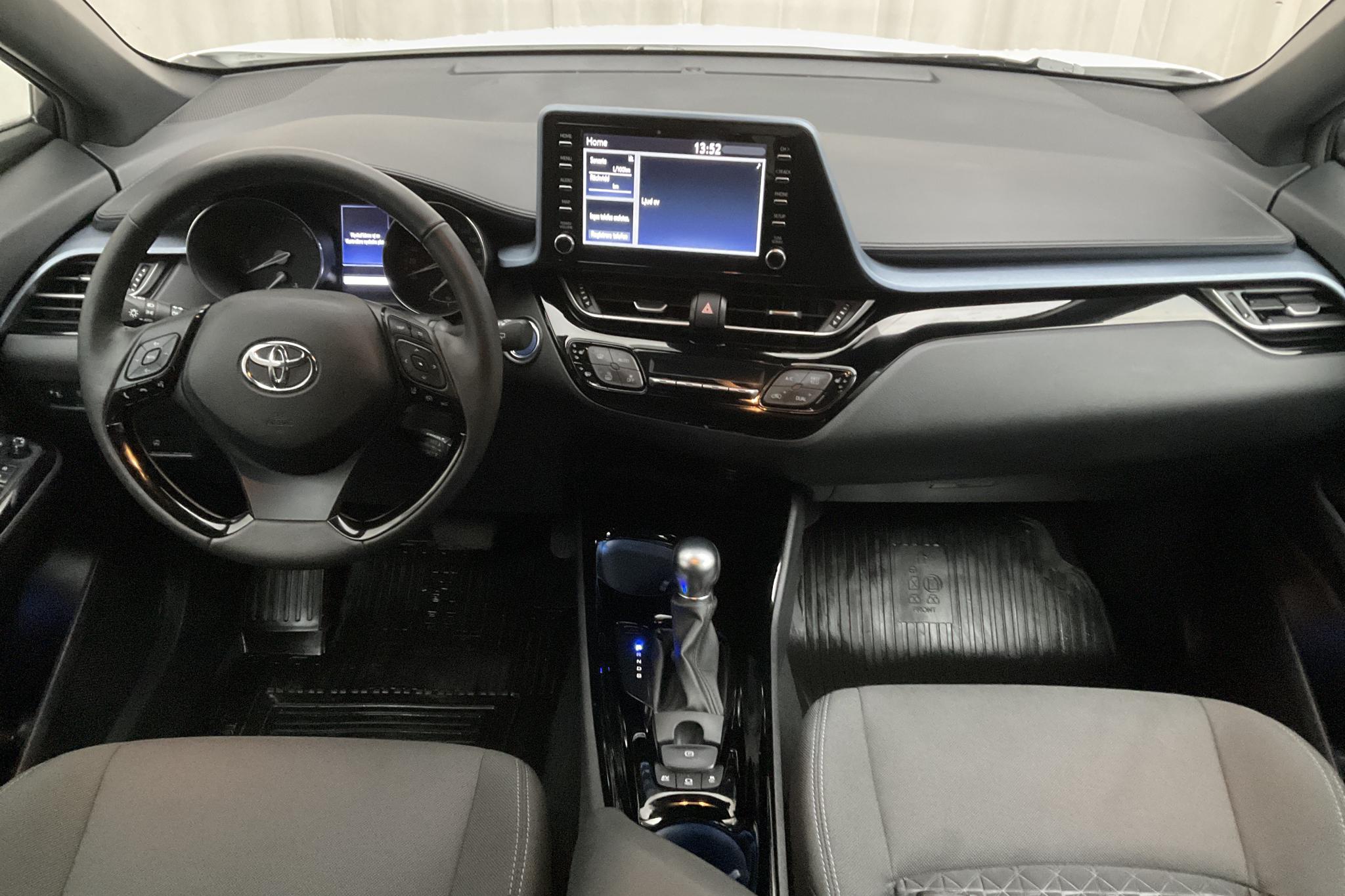 Toyota C-HR 1.8 HSD LCI (122hk) - 10 510 km - Automatic - white - 2021