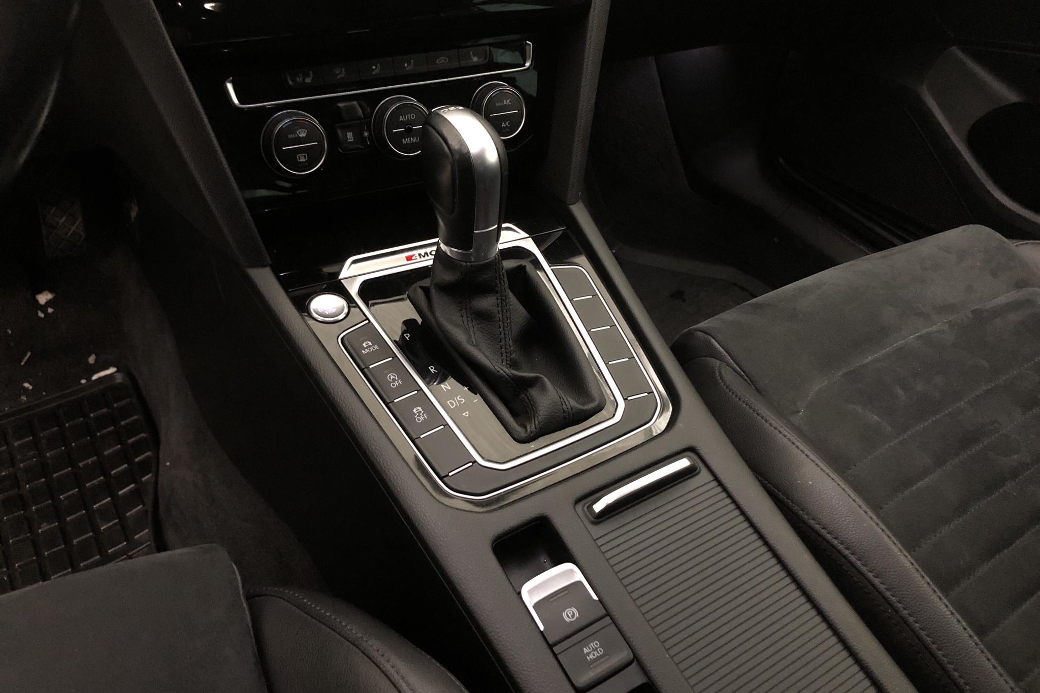 VW Passat 2.0 TDI Sportscombi 4MOTION (190hk) - 137 160 km - Automatic - silver - 2016