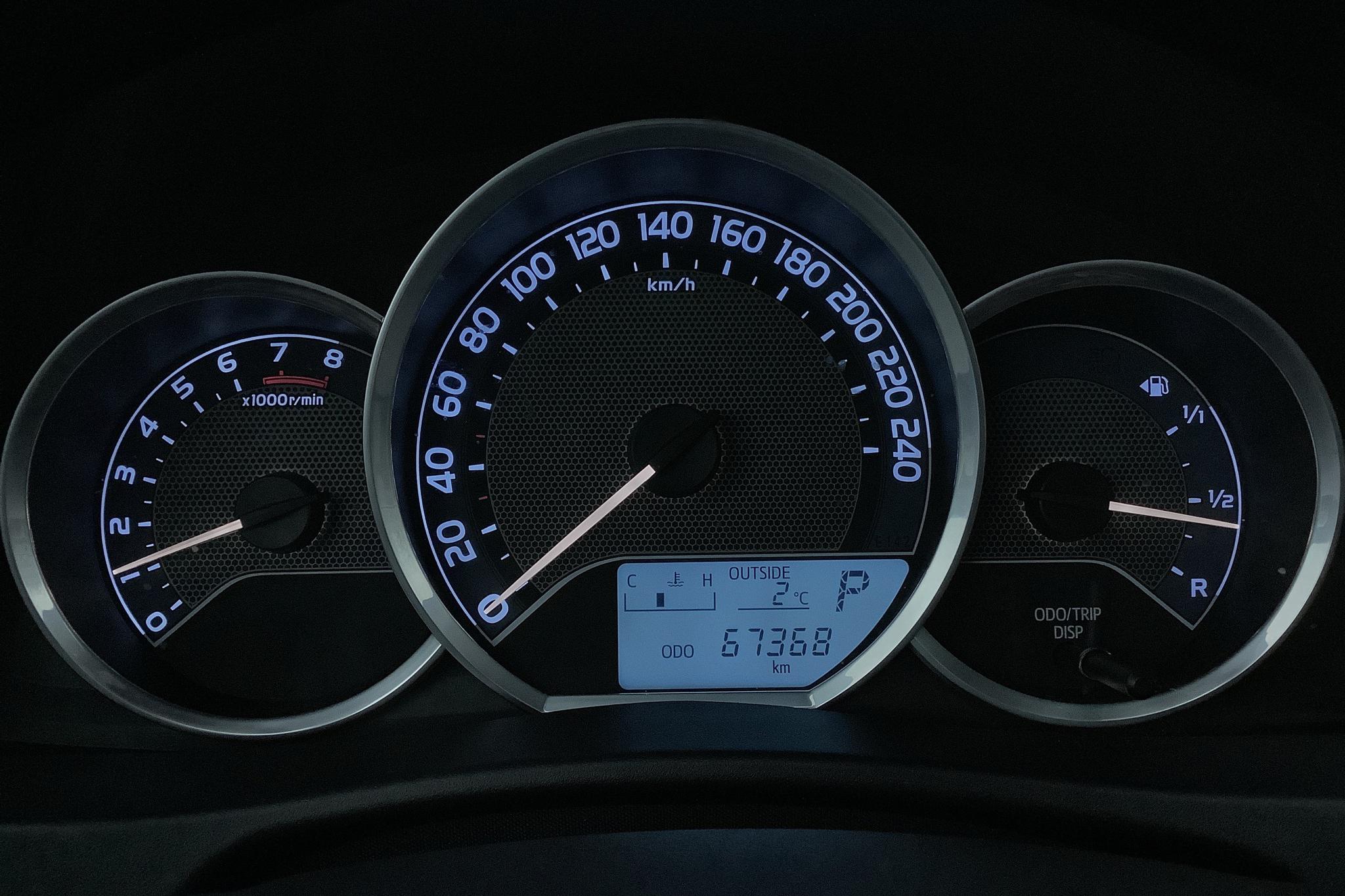 Toyota Auris 1.6 Valvematic 5dr (132hk) - 6 737 mil - Automat - brun - 2013