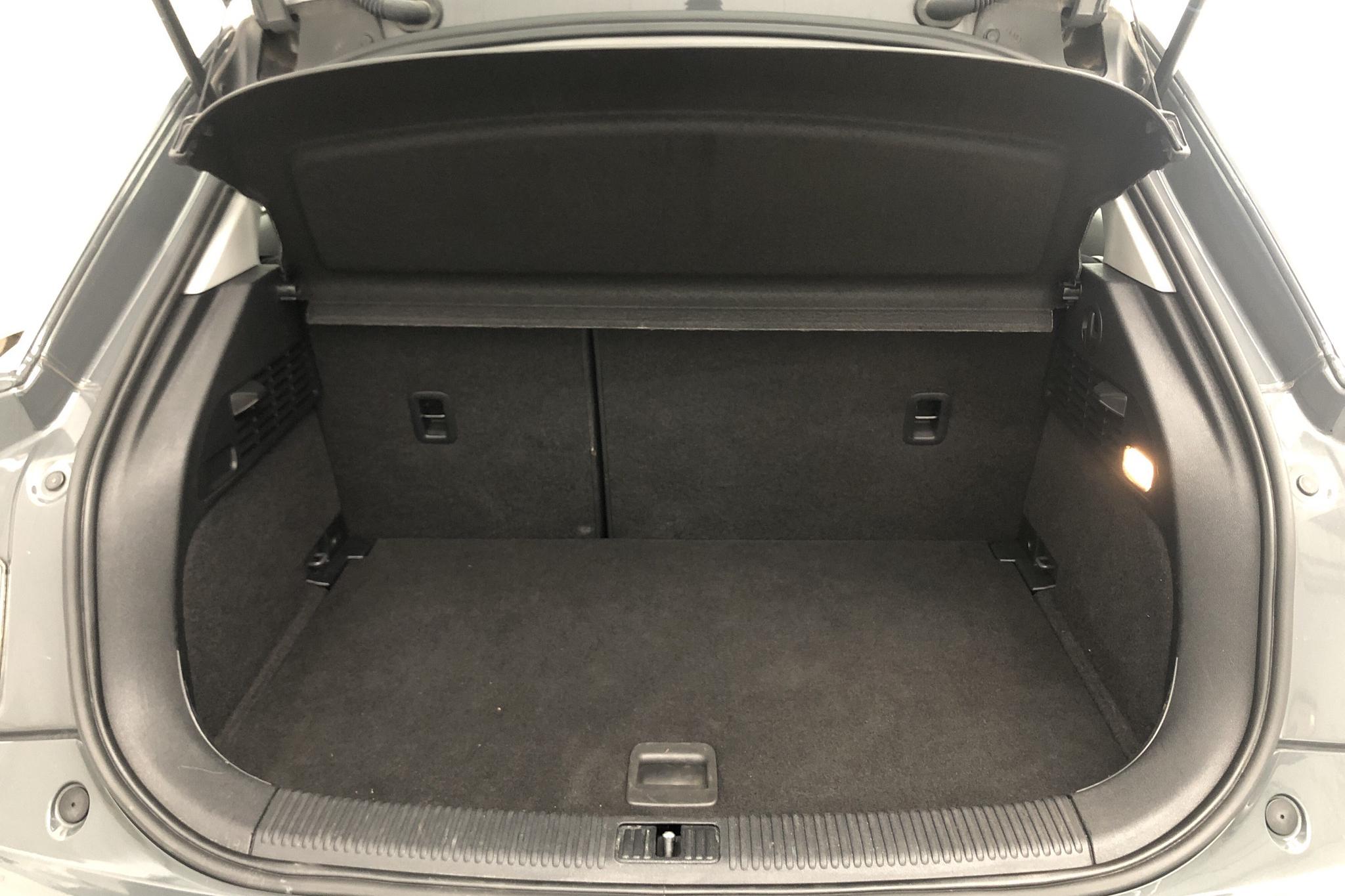Audi A1 1.4 TFSI Sportback (125hk) - 82 520 km - Manual - gray - 2017