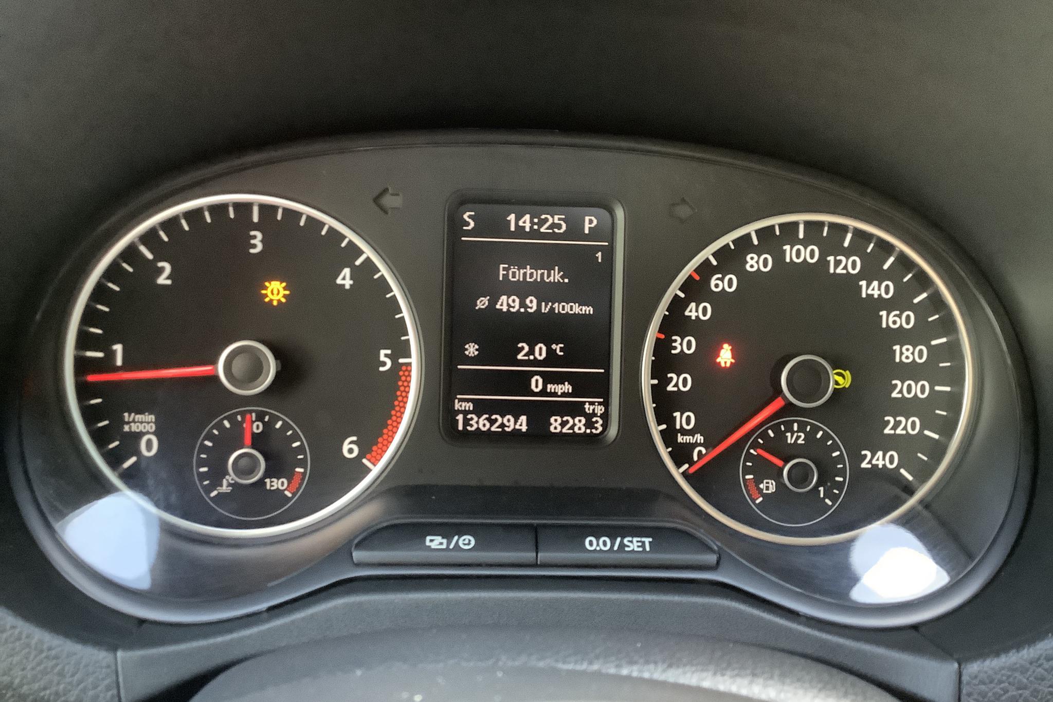 VW Amarok 2.0 TDI 4motion (180hk) - 13 629 mil - Automat - röd - 2015