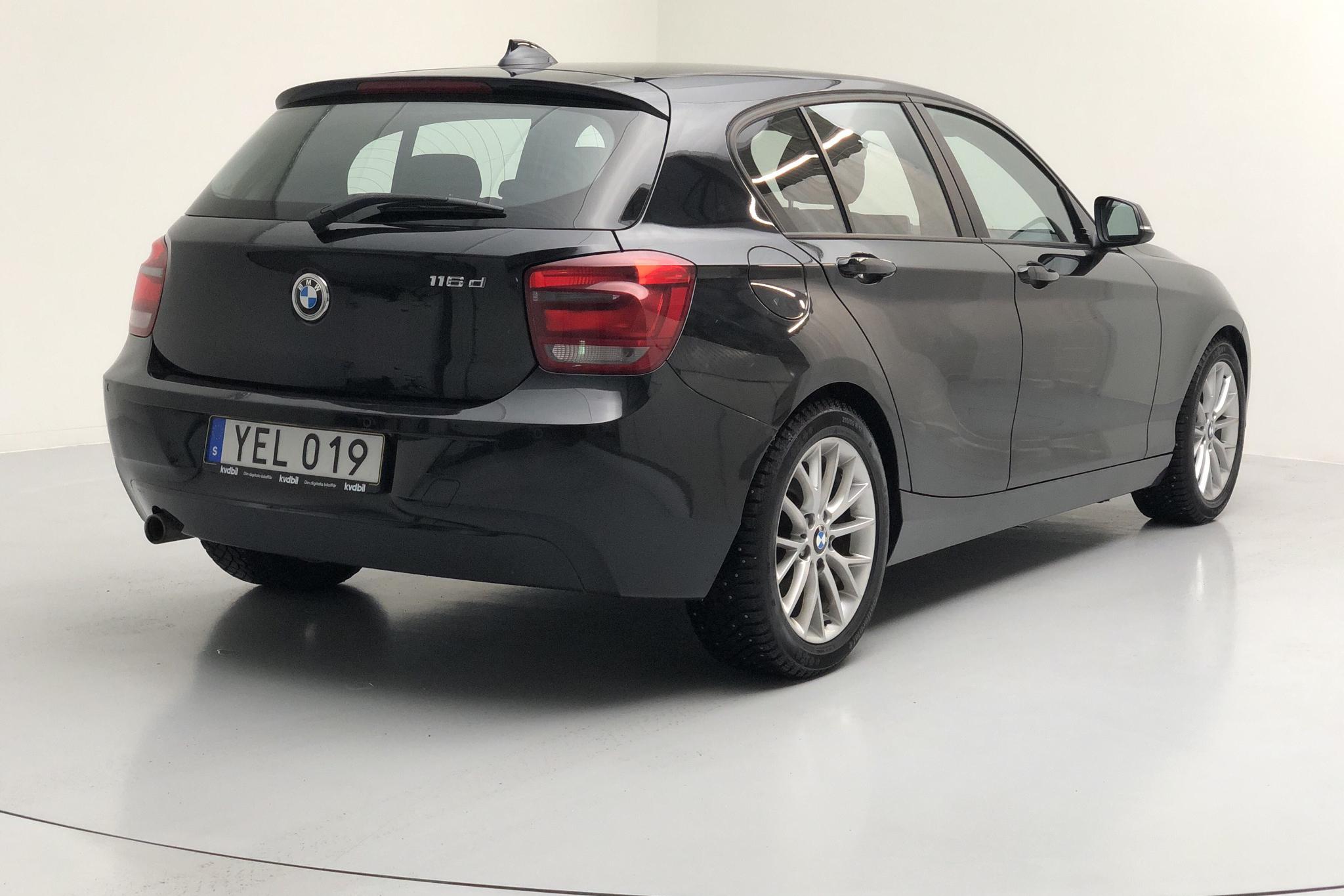 BMW 116d EfficientDynamics 5dr, F20 (116hk) - 10 445 mil - Manuell - svart - 2014