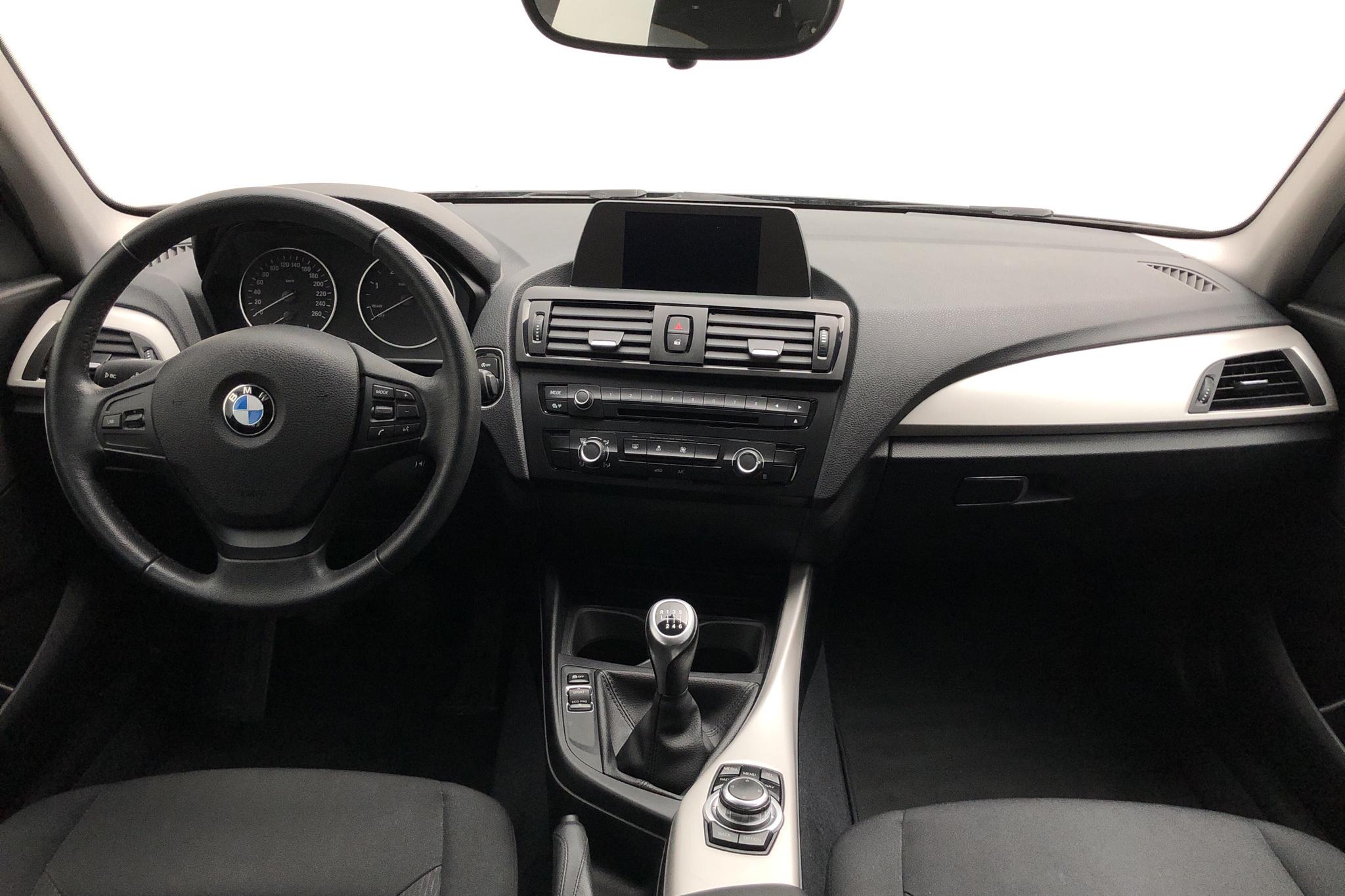 BMW 116d EfficientDynamics 5dr, F20 (116hk) - 104 450 km - Manual - black - 2014
