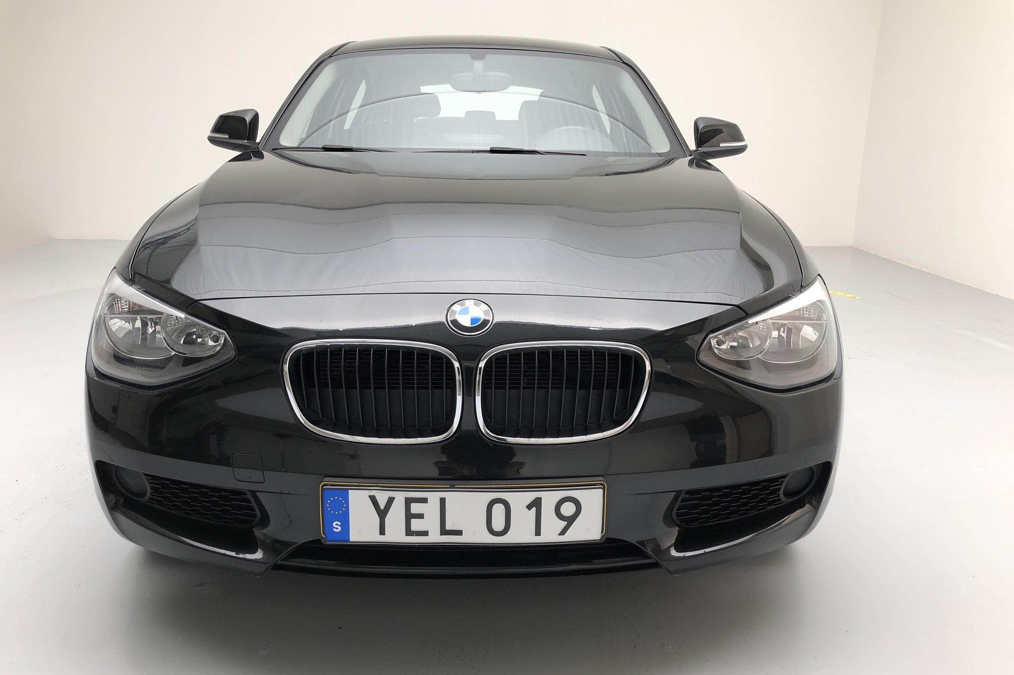 BMW 116d EfficientDynamics 5dr, F20 (116hk) - 10 445 mil - Manuell - svart - 2014