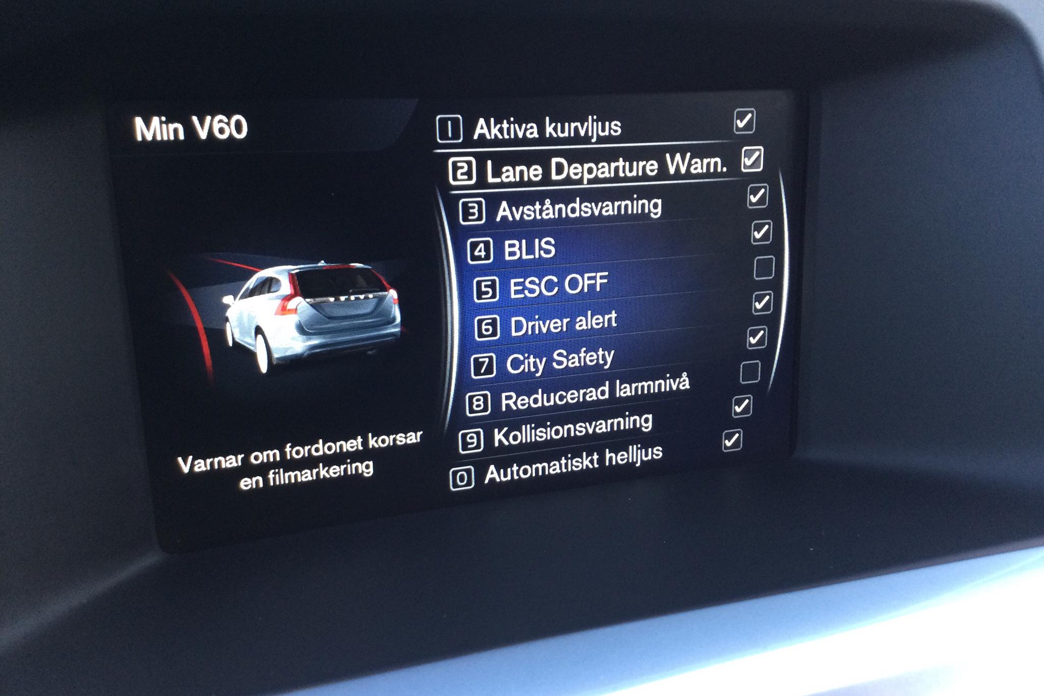 Volvo V60 D5 AWD Twin Engine (231hk) - 17 620 mil - Automat - svart - 2017