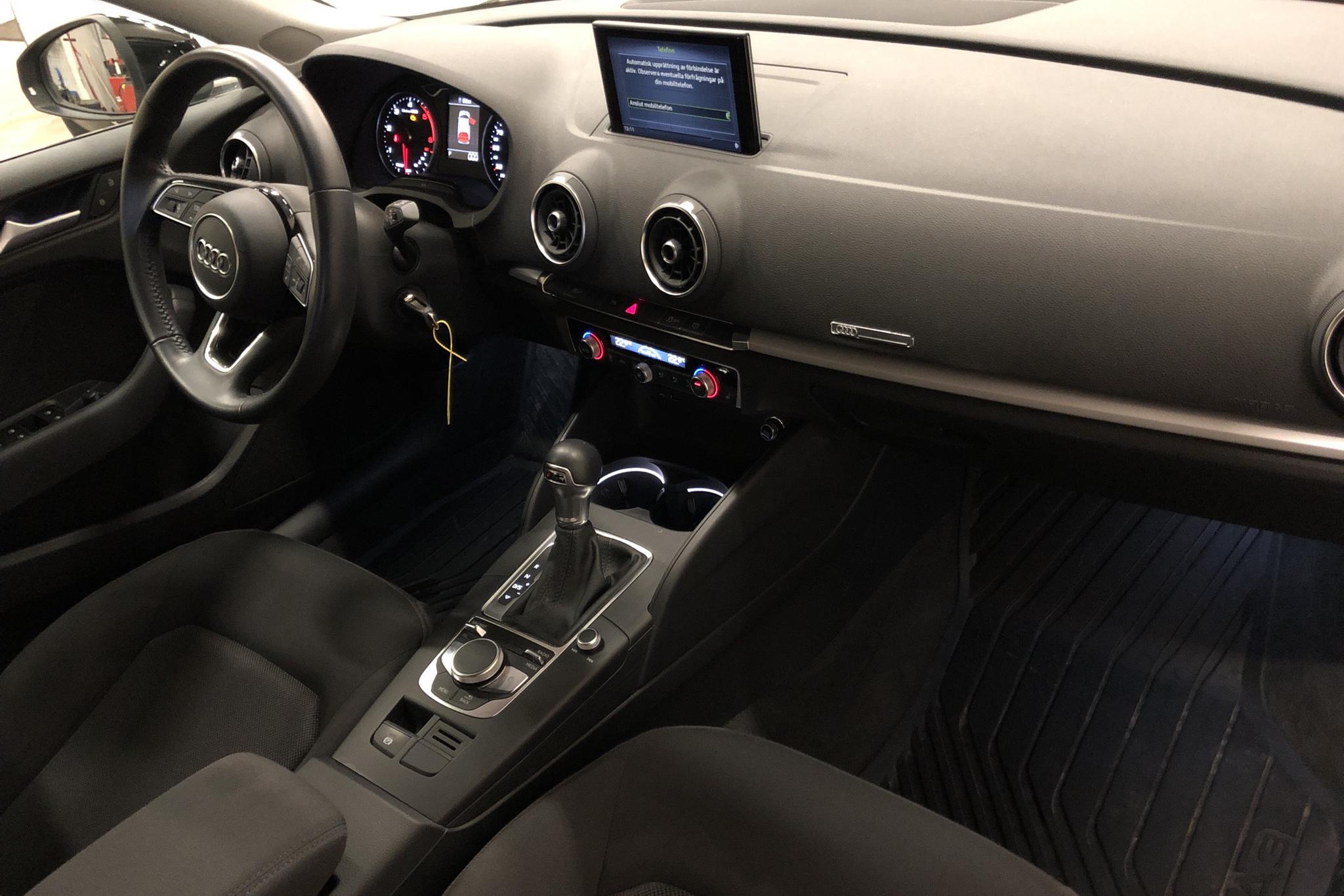 Audi A3 Sportback 30 TDI (116hk) - 3 053 mil - Automat - svart - 2019