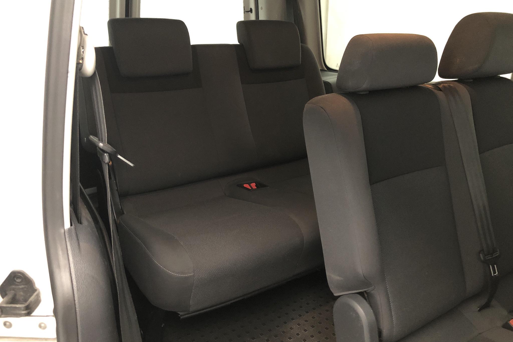 VW Caddy MPV Maxi 1.6 TDI (102hk) - 18 740 mil - Manuell - vit - 2015