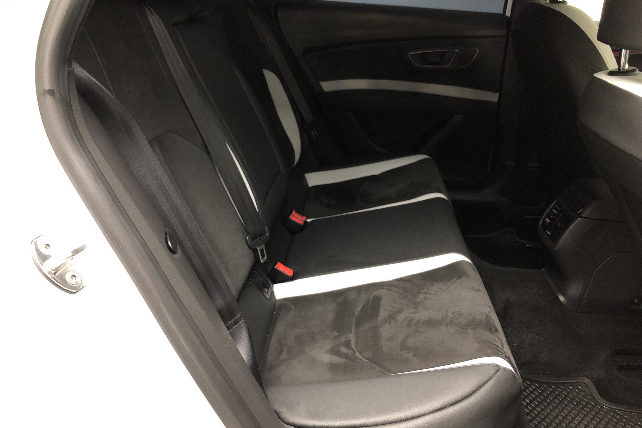 Seat Leon 2.0 TSI Cupra ST (290hk) - 6 381 mil - Automat - vit - 2016