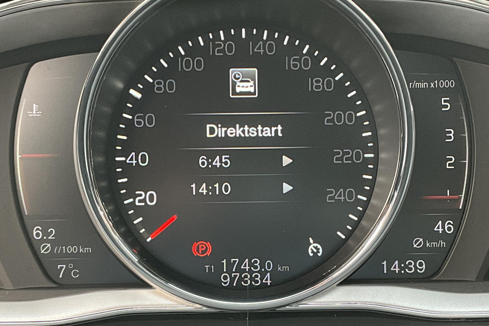 Volvo V60 D3 Cross Country (150hk) - 97 330 km - Manual - gray - 2018
