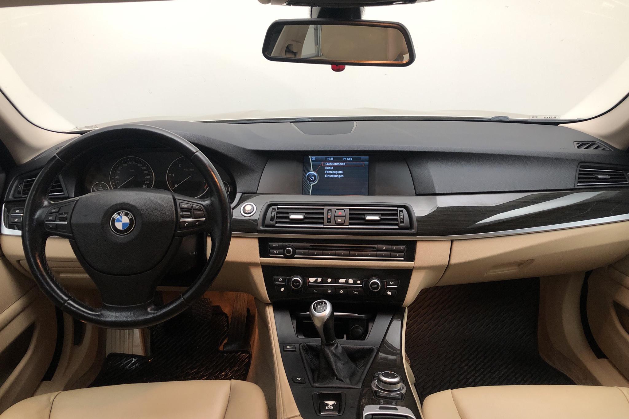 BMW 525d Sedan, F10 (204hk) - 214 110 km - Manual - Light Brown - 2010