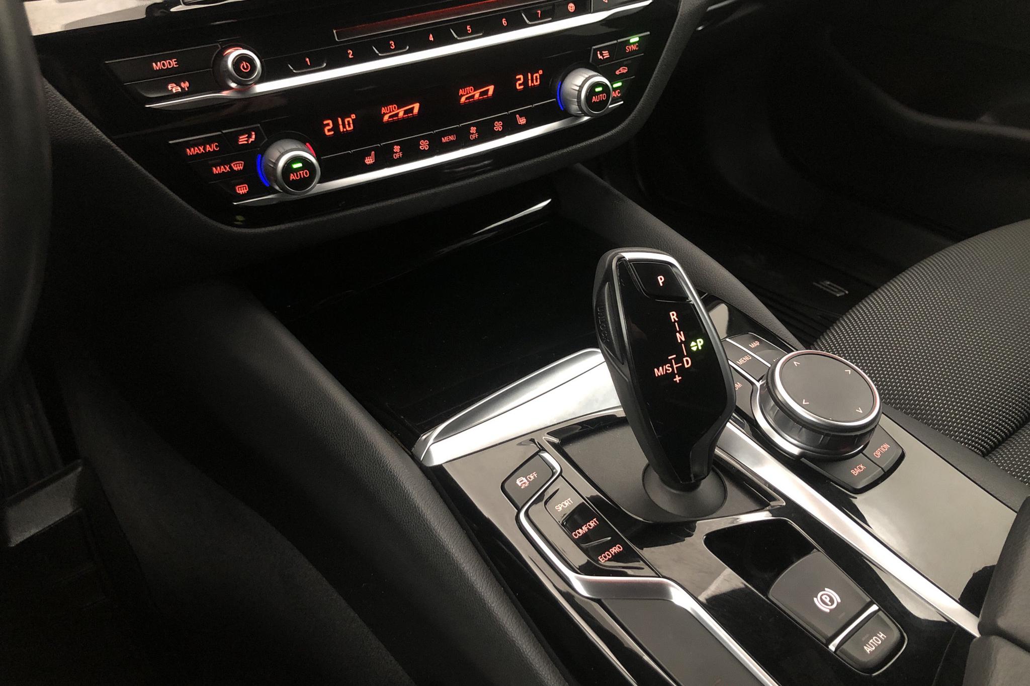 BMW 520d xDrive Touring, G31 (190hk) - 2 787 mil - Automat - grå - 2019