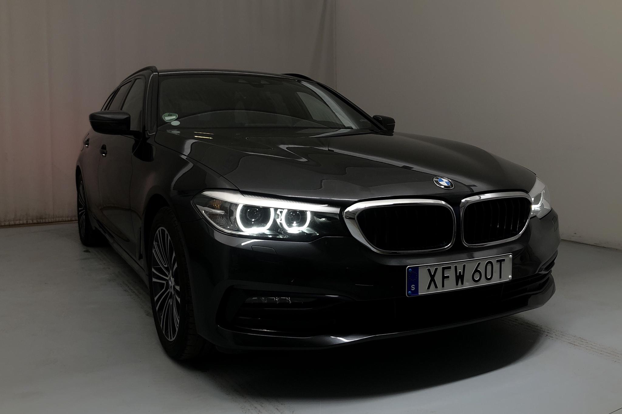 BMW 520d xDrive Touring, G31 (190hk) - 2 787 mil - Automat - grå - 2019