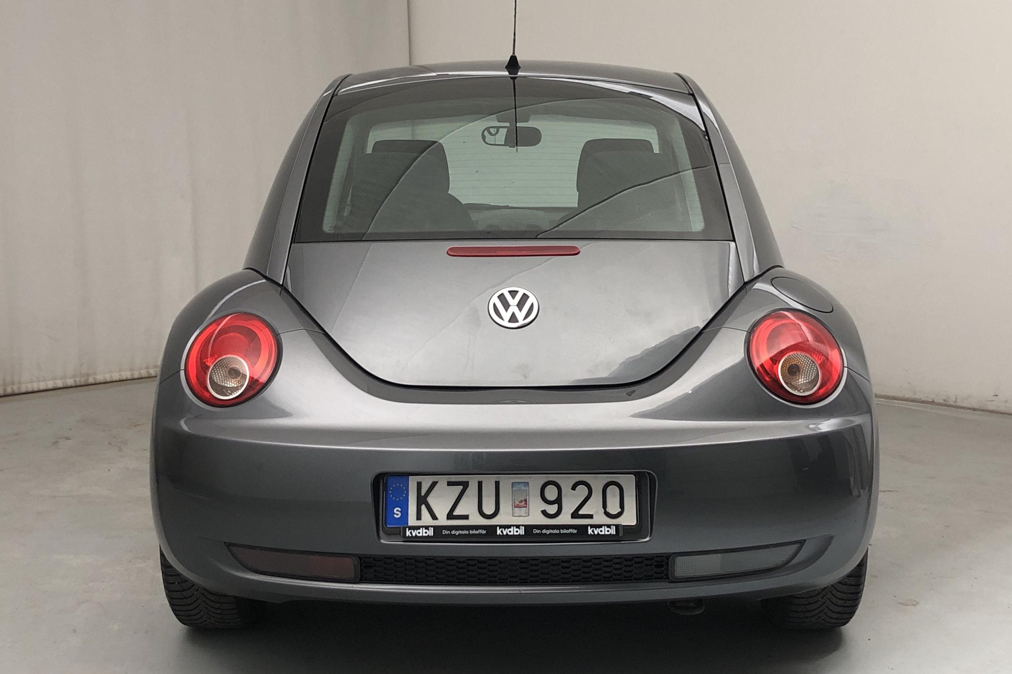 VW Beetle 1.6 (102hk) - 20 853 mil - Manuell - Dark Grey - 2007