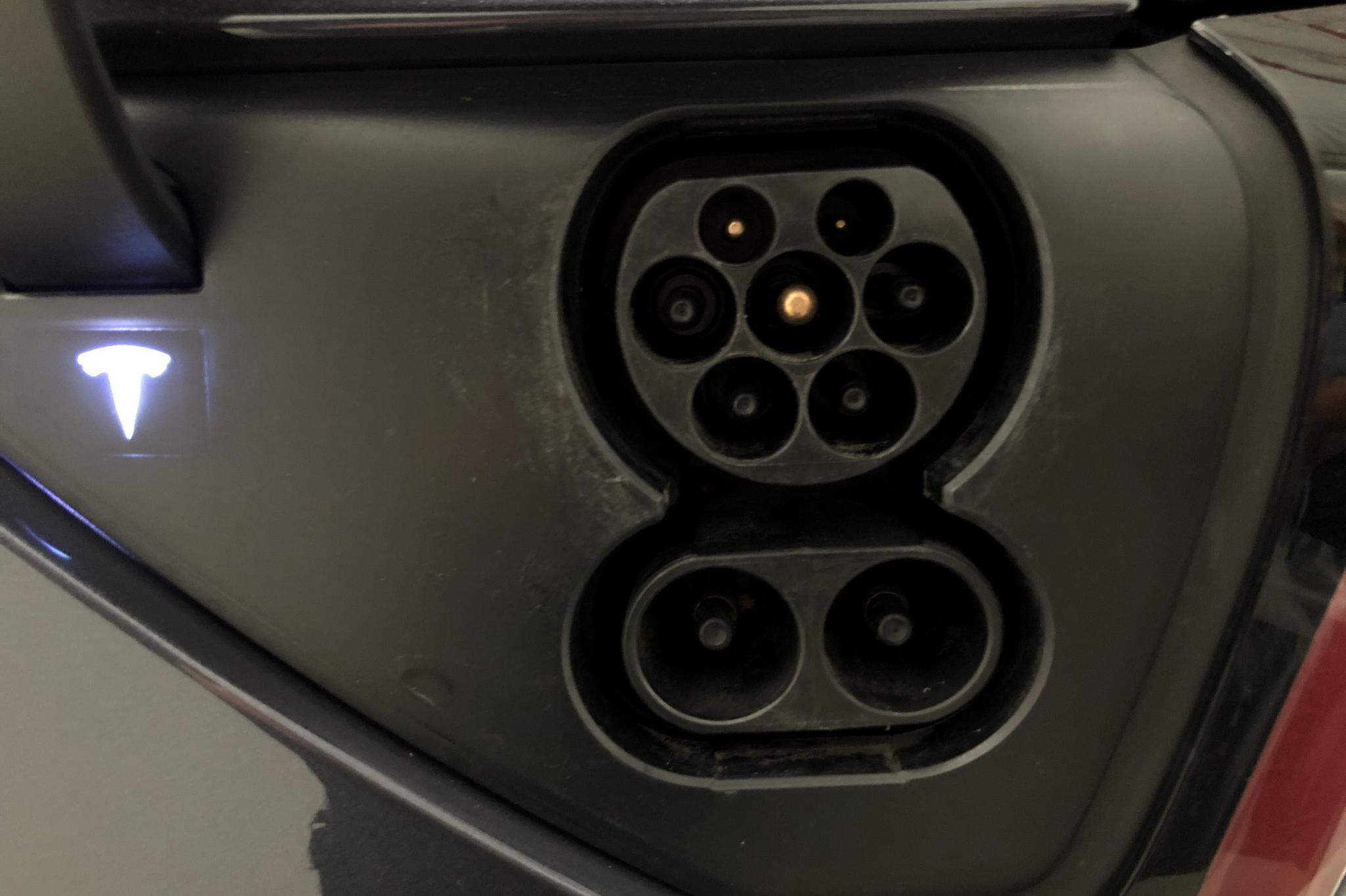 Tesla Model 3 Long Range Dual Motor AWD - 11 868 mil - Automat - grå - 2019