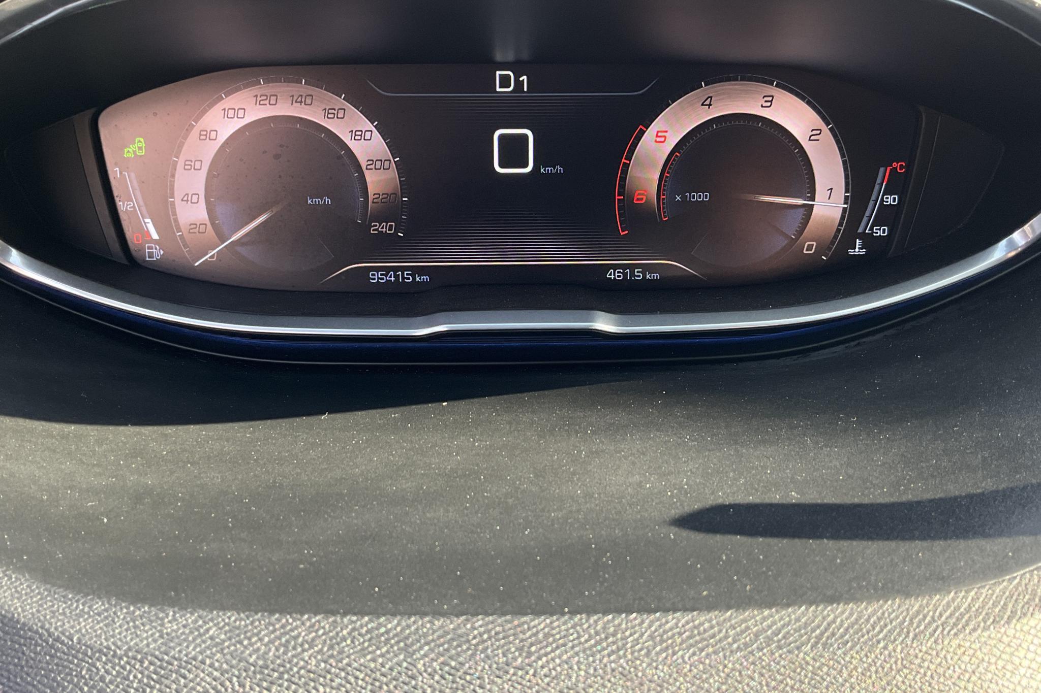 Peugeot 3008 2.0 BlueHDi (180hk) - 9 542 mil - Automat - 2018
