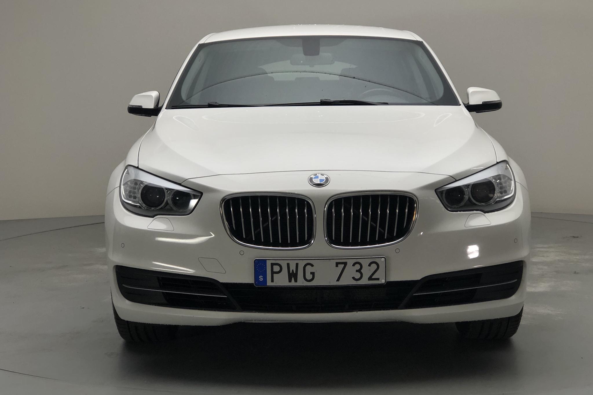 BMW 535d GT xDrive, F07 (313hk) - 18 799 mil - Automat - vit - 2014