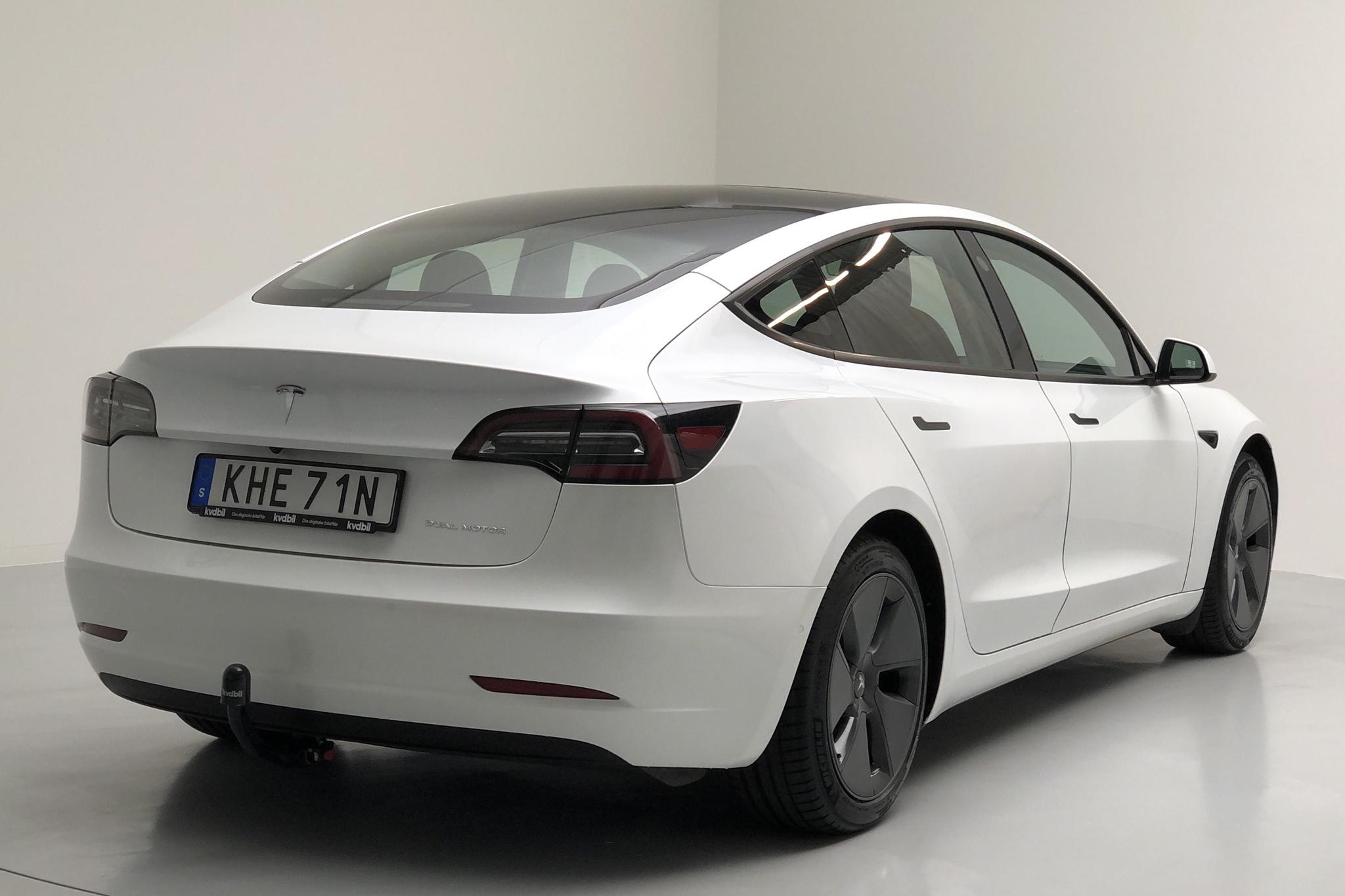 Tesla Model 3 Long Range Dual Motor AWD - 2 963 mil - Automat - vit - 2021