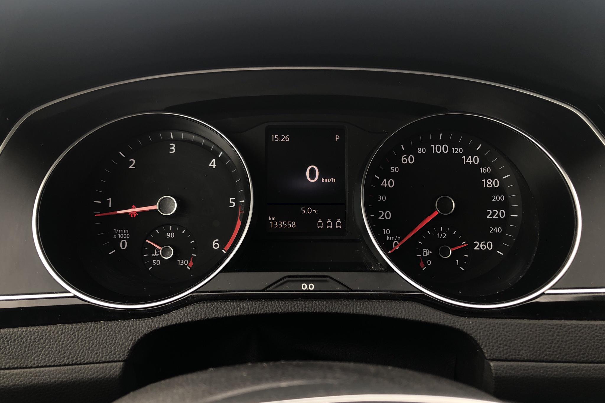 VW Passat Alltrack 2.0 TDI Sportscombi 4MOTION (190hk) - 13 356 mil - Automat - vit - 2017