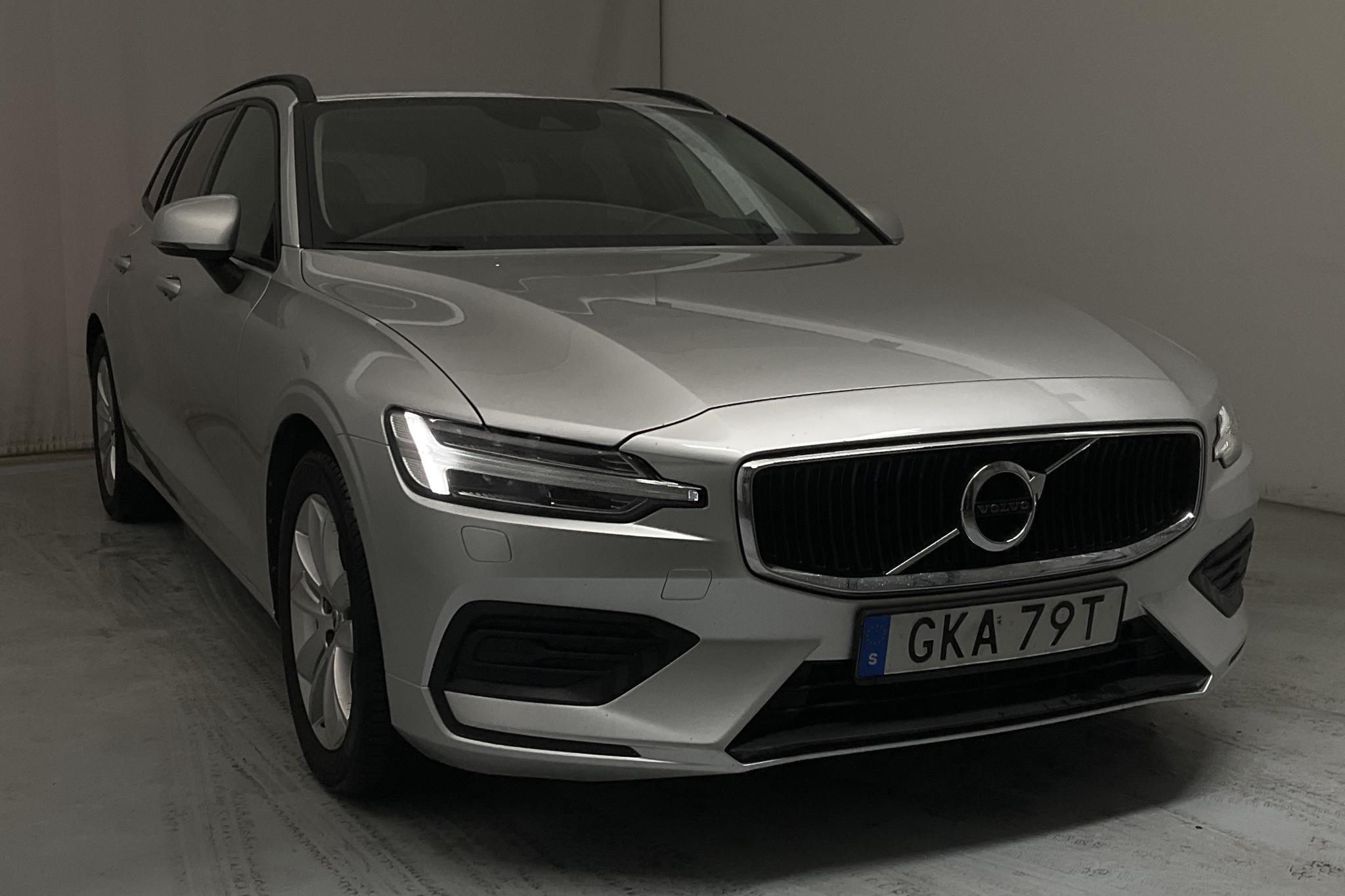 Volvo V60 D4 AWD (190hk) - 6 693 mil - Automat - silver - 2019