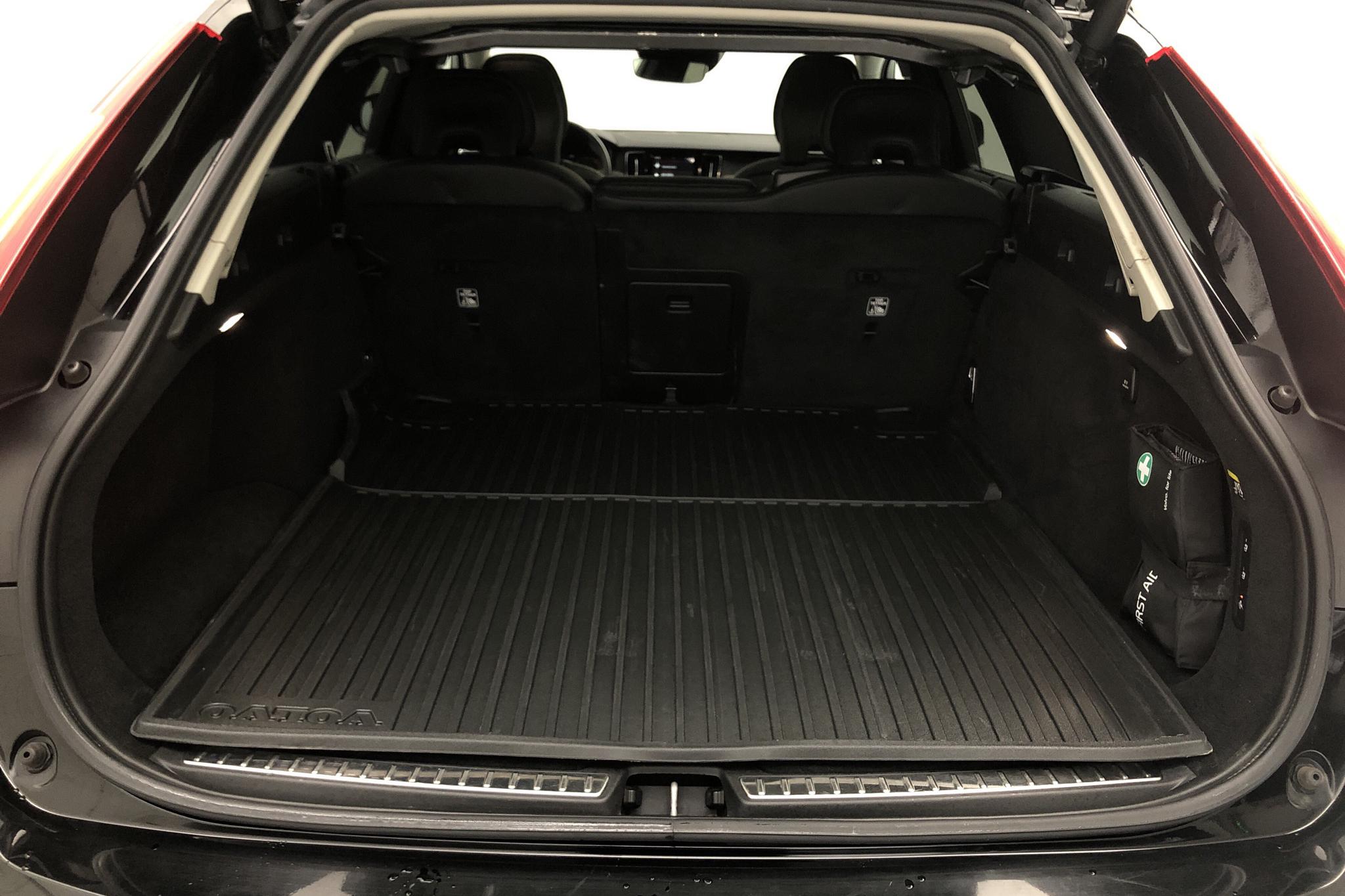 Volvo V90 D4 Cross Country AWD (190hk) - 67 650 km - Automatic - black - 2019