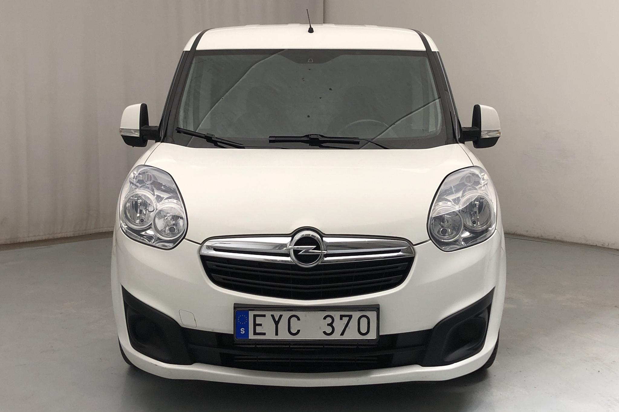 Opel Combo 1.6 CDTI Skåp (105hk) - 12 615 mil - Manuell - vit - 2012