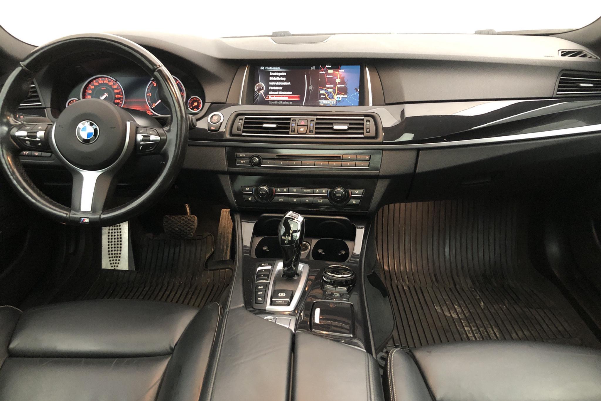BMW 535d xDrive Touring, F11 (313hk) - 15 067 mil - Automat - silver - 2016