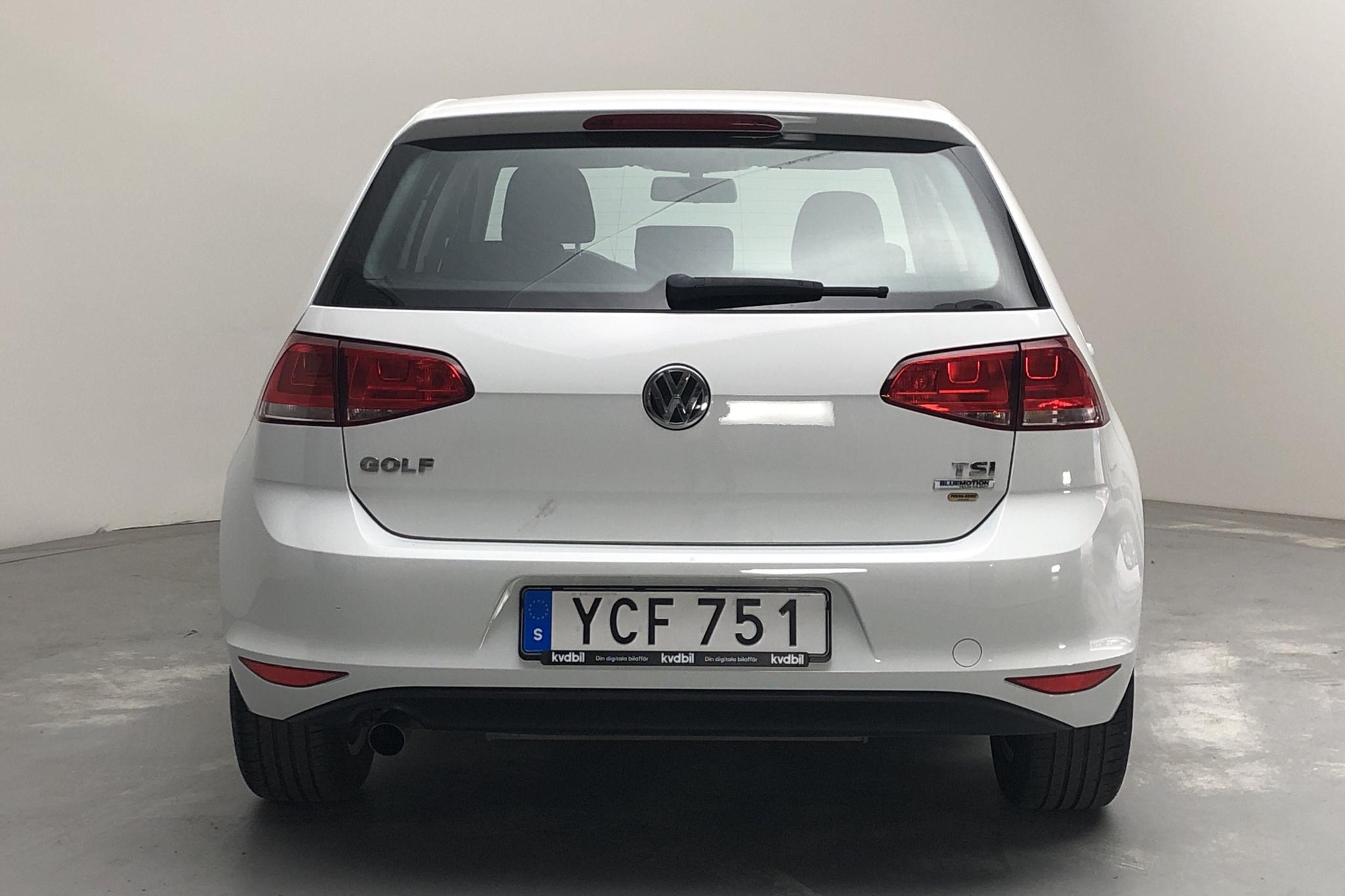 VW Golf VII 1.2 TSI 5dr (110hk) - 5 189 mil - Manuell - vit - 2016