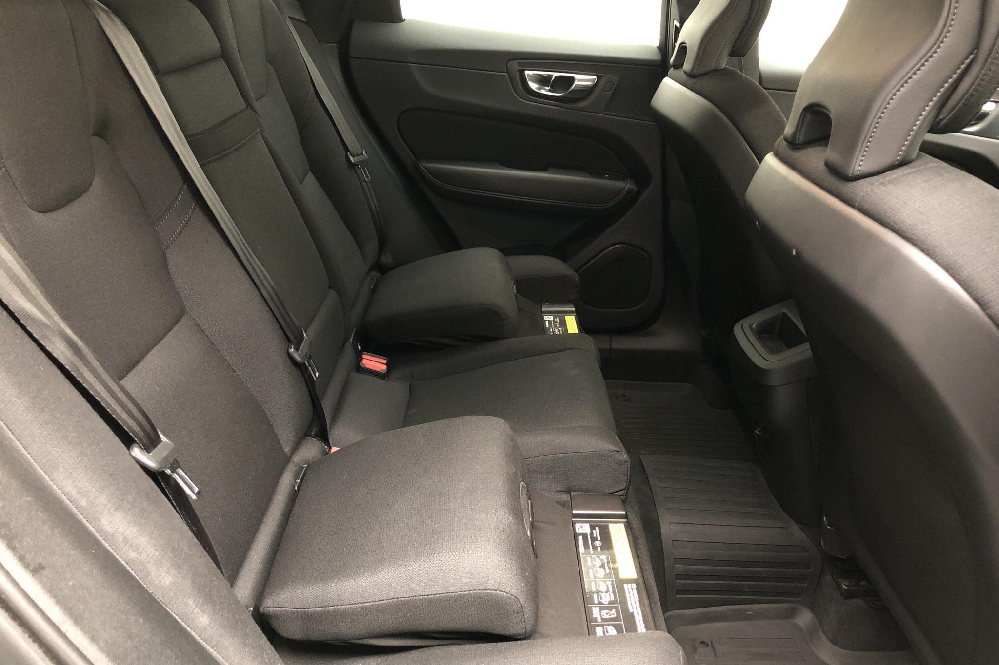 Volvo XC60 D4 2WD (190hk) - 5 490 mil - Automat - grå - 2019