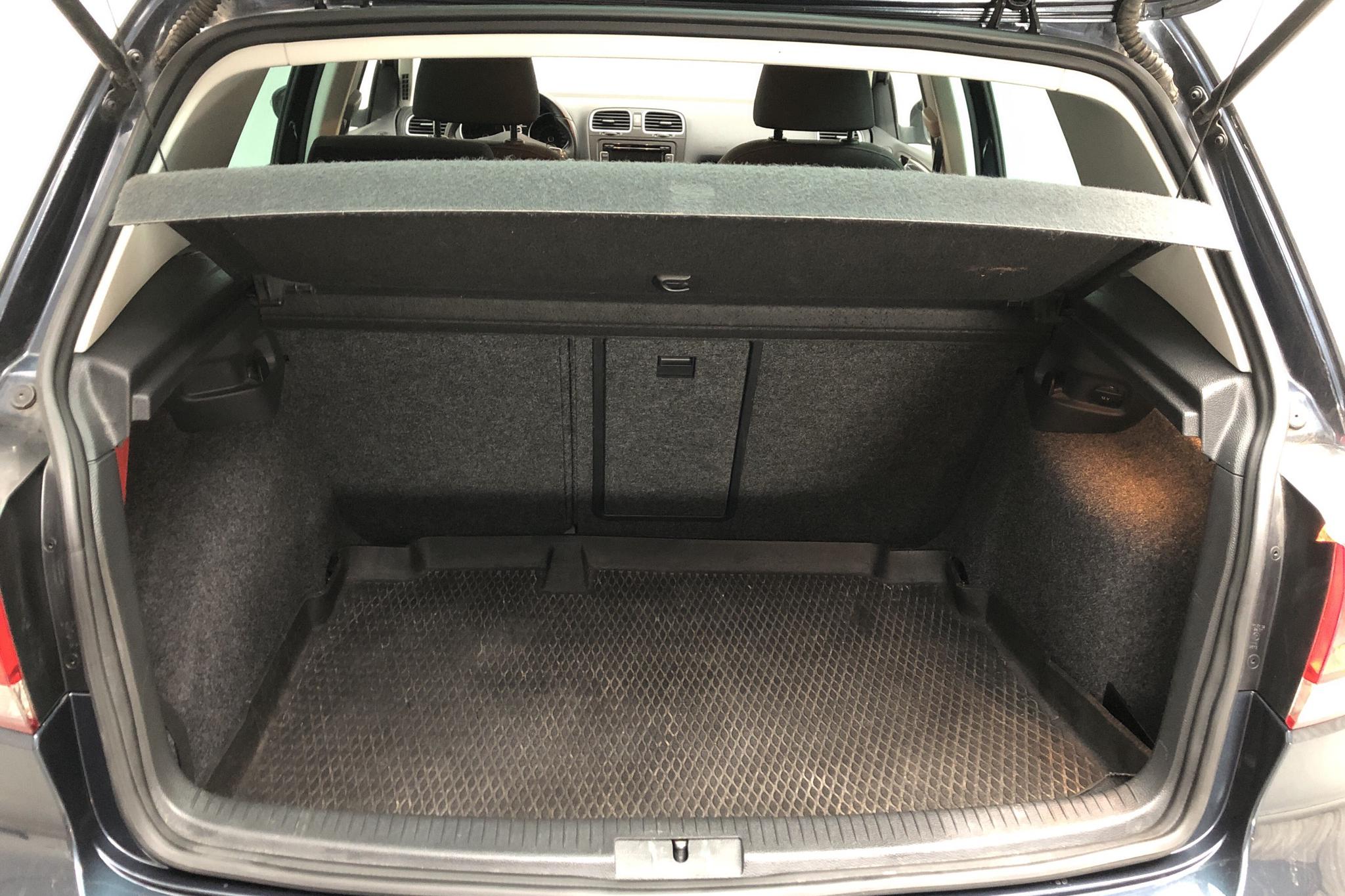 VW Golf VI 1.6 TDI BlueMotion Technology 5dr (105hk) - 127 950 km - Manual - Dark Grey - 2011