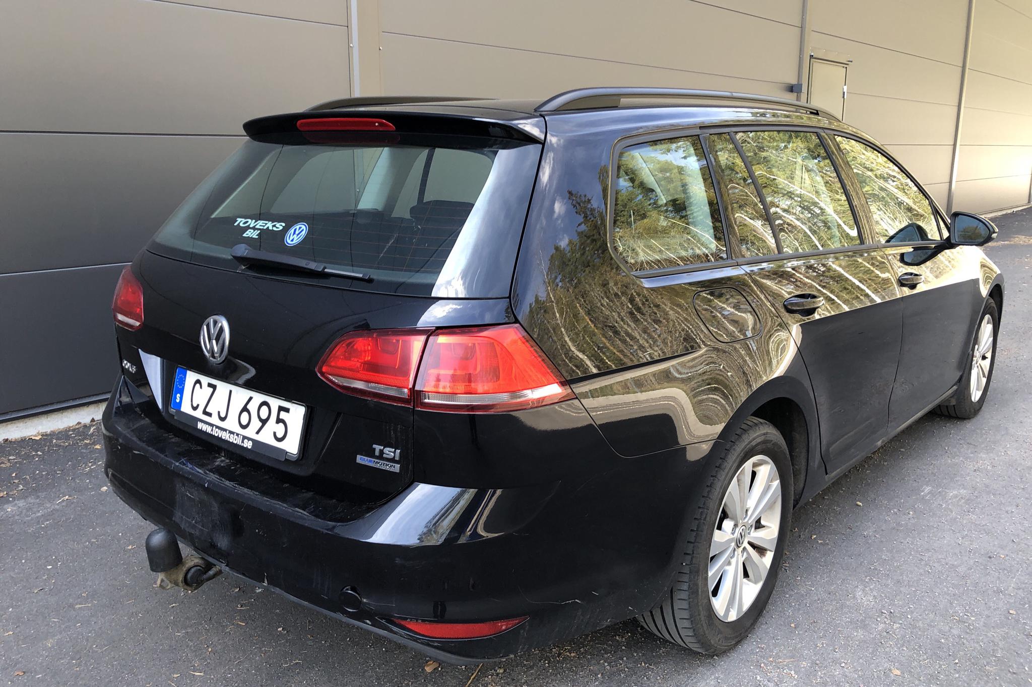 VW Golf VII 1.2 TSI Sportscombi (105hk) - 22 002 mil - Manuell - svart - 2014