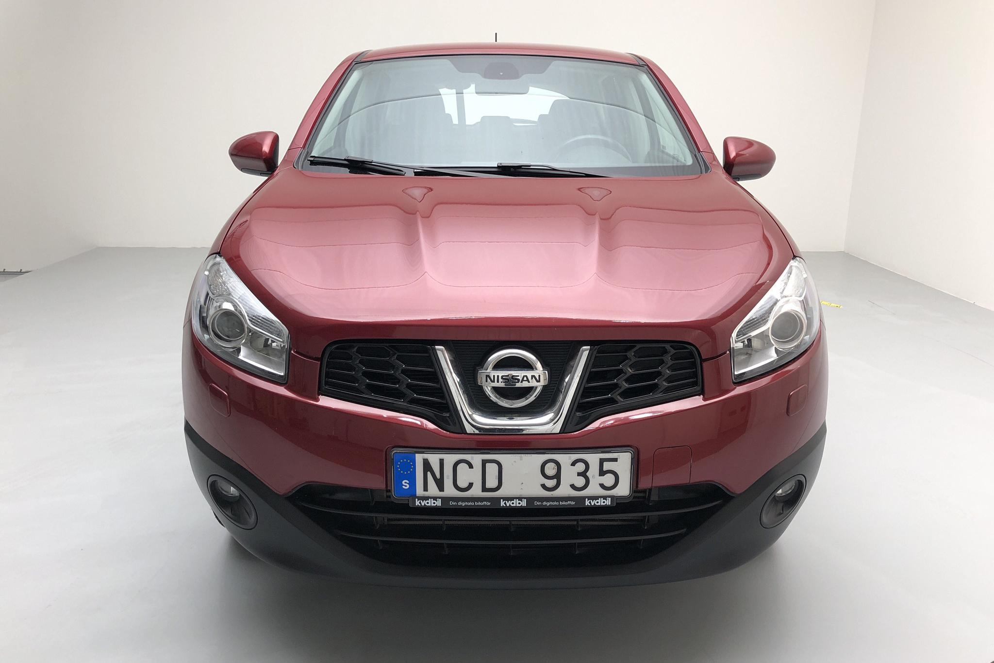 Nissan Qashqai 1.6 dCi (130hk) - 6 604 mil - Manuell - röd - 2013