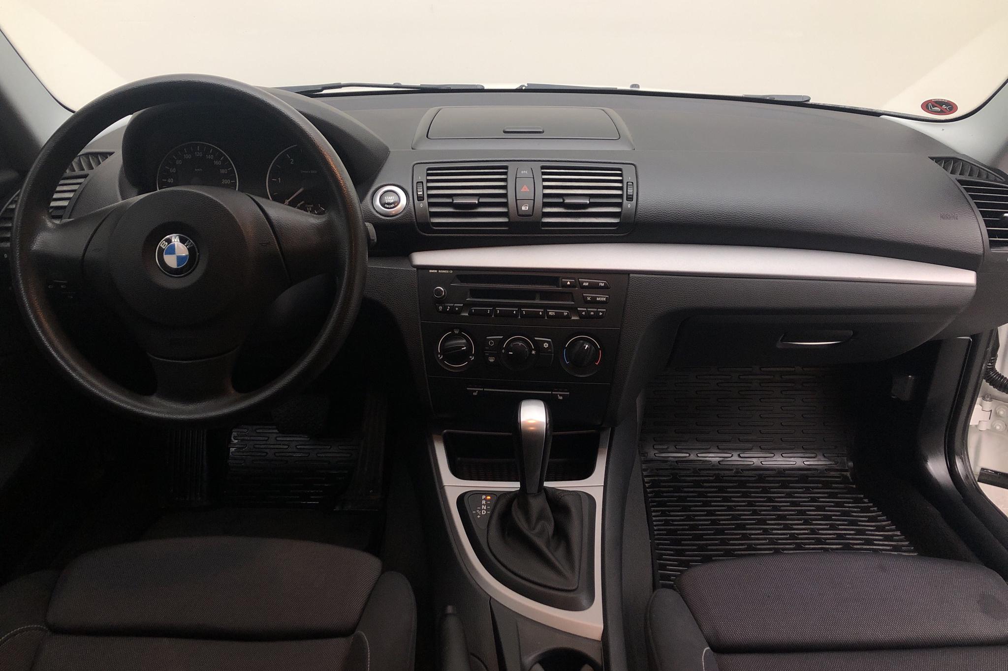 BMW 118d 3dr, E81 (143hk) - 10 095 mil - Automat - vit - 2010