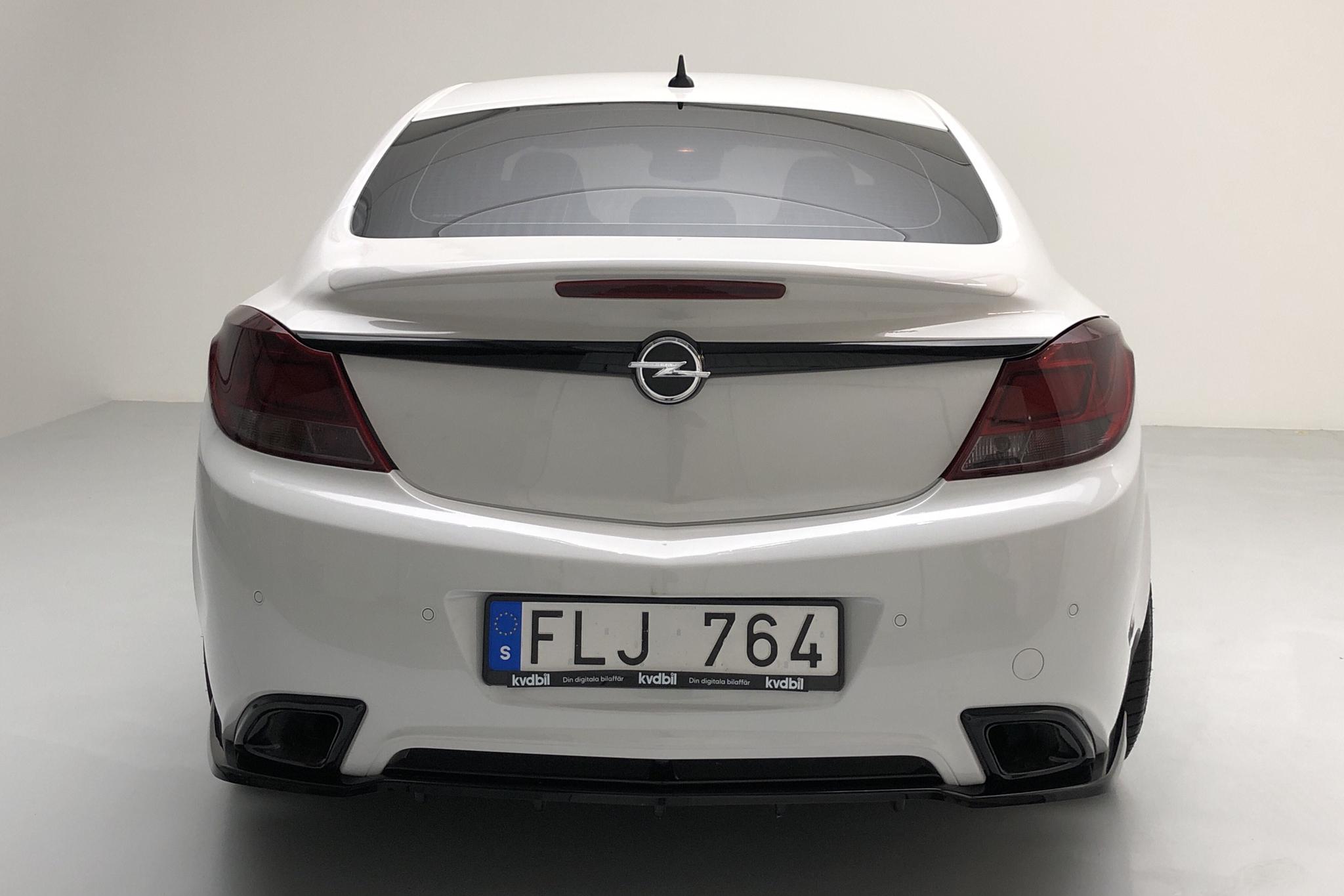 Opel Insignia 2.8 OPC 5dr (325hk) - 11 849 mil - Manuell - vit - 2011