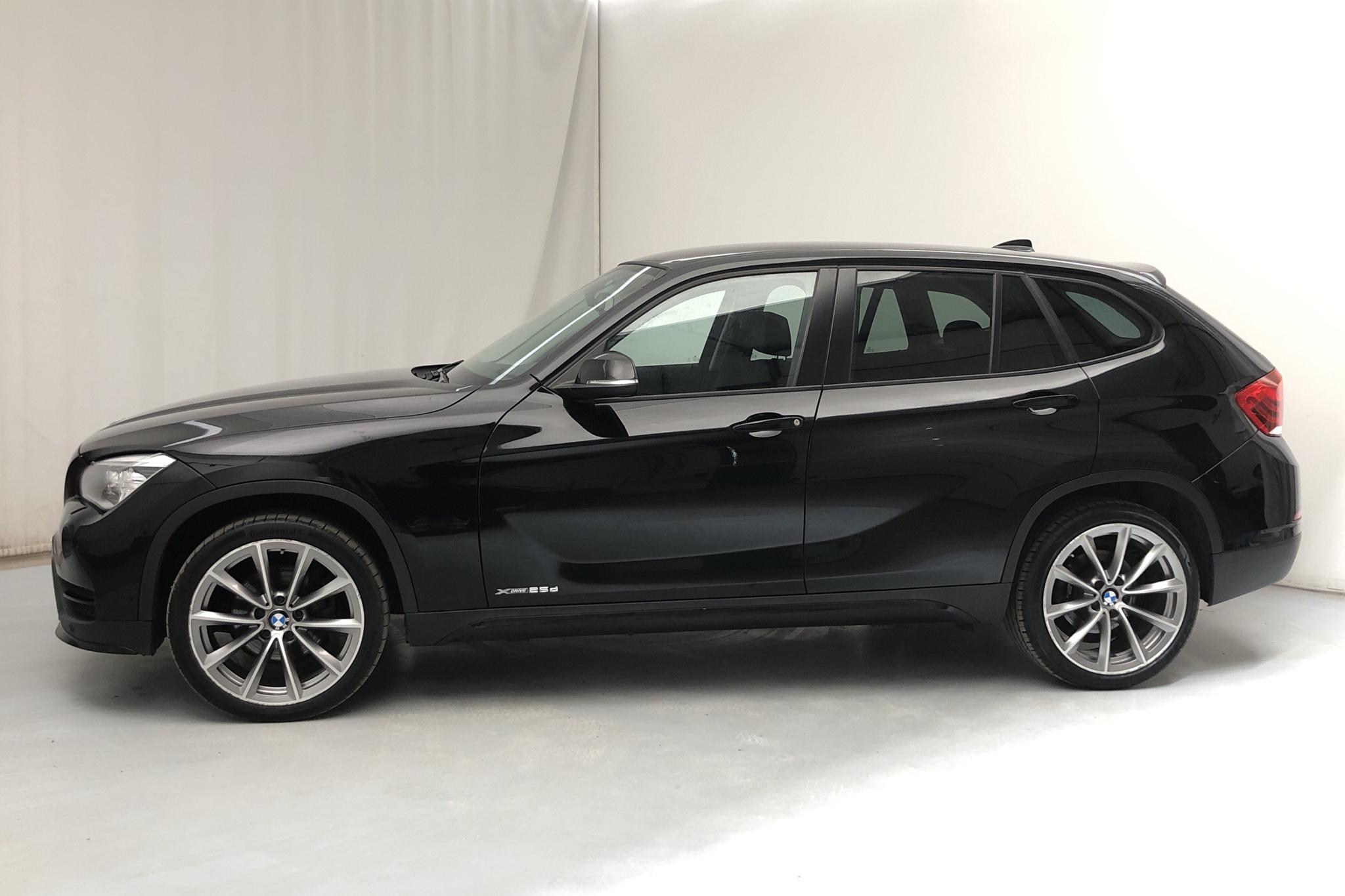 BMW X1 xDrive25d, E84 (218hk) - 8 973 mil - Automat - svart - 2015