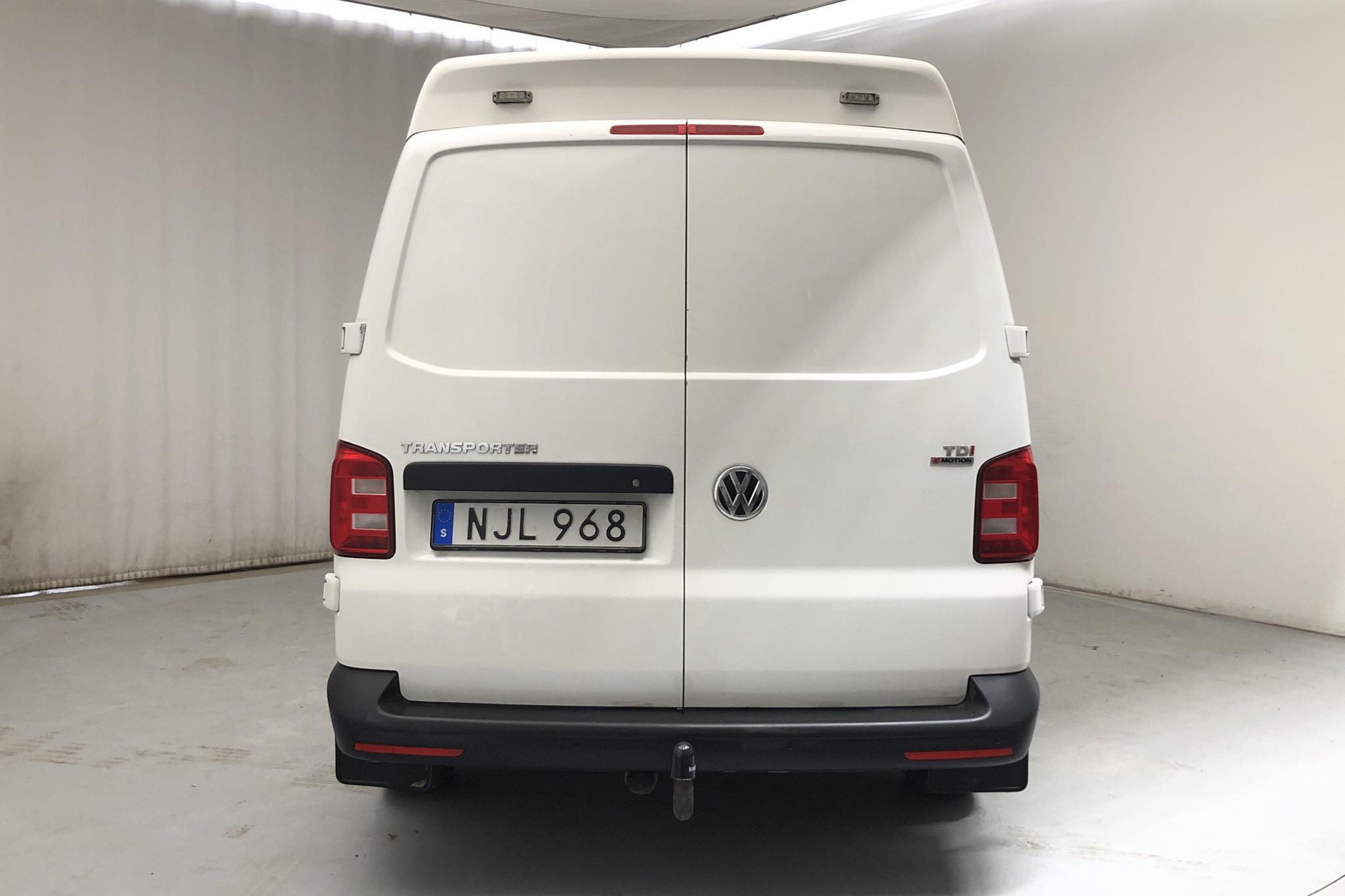 VW Transporter T6 2.0 TDI BMT Skåp 4MOTION (150hk) - 15 208 mil - Automat - vit - 2016