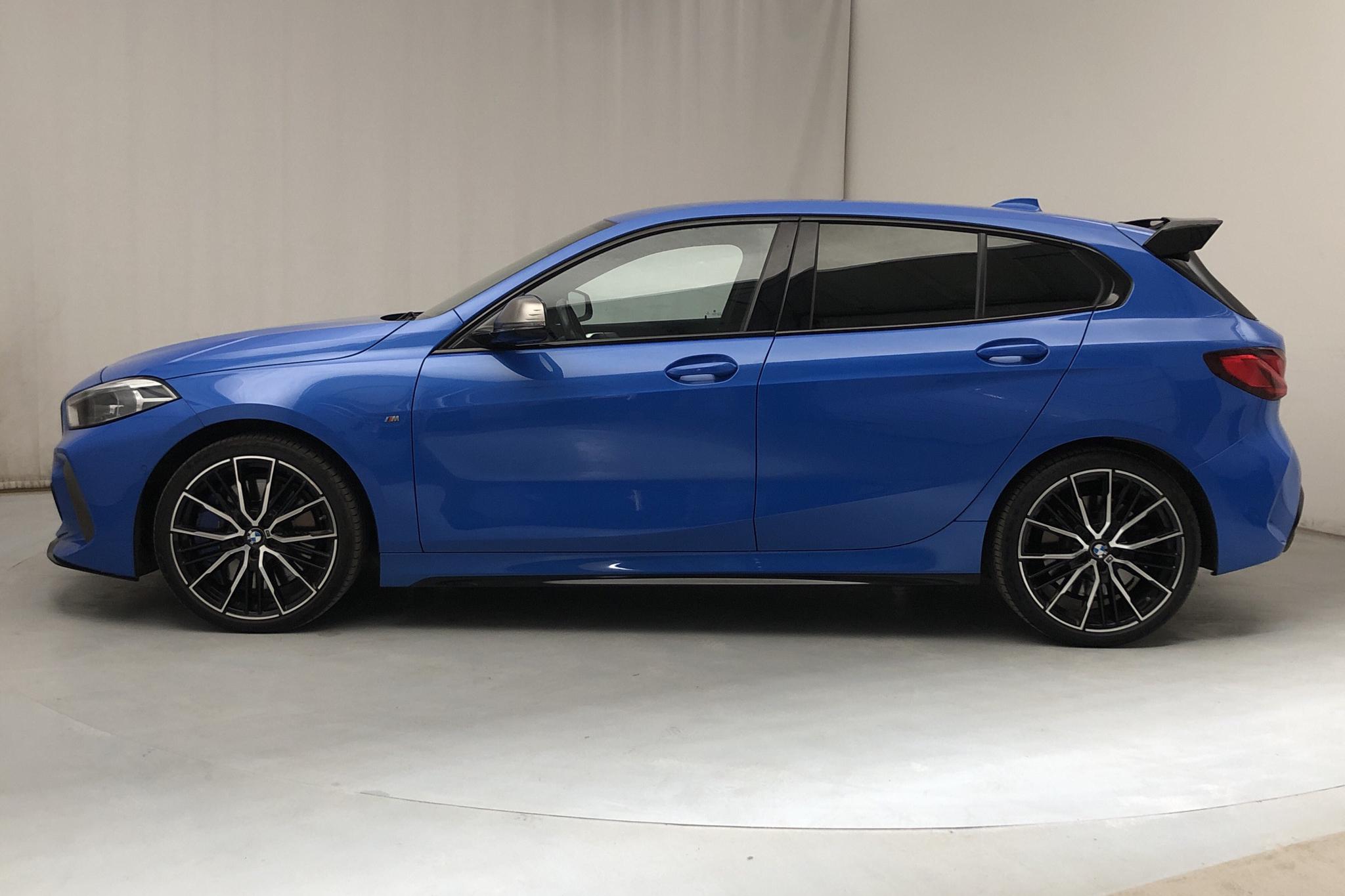 BMW M135i xDrive 5dr, F40 (306hk) - 6 011 mil - Automat - blå - 2020