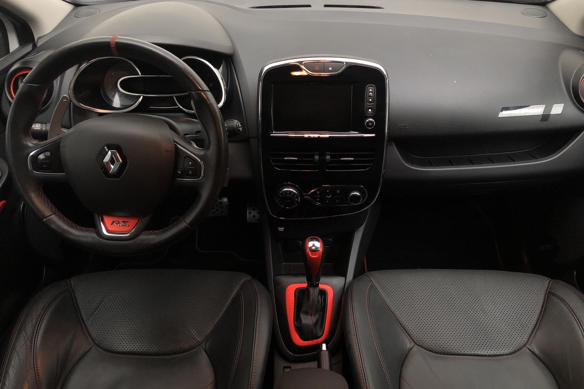 Renault Clio IV R.S. 200 (200hk) - 7 928 mil - Automat - vit - 2014
