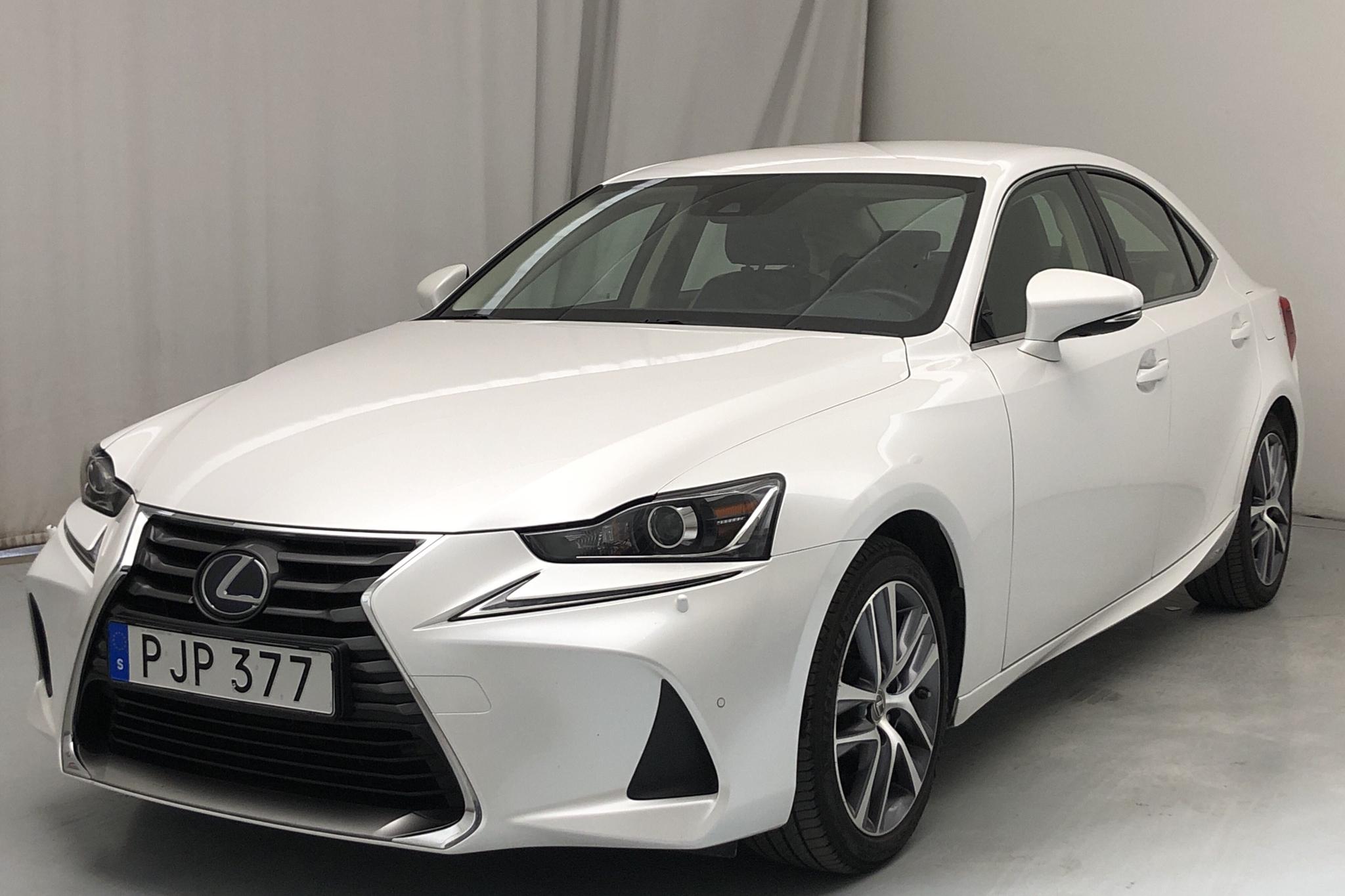 Lexus IS 300h (181hk) - 98 480 km - Automatic - white - 2018