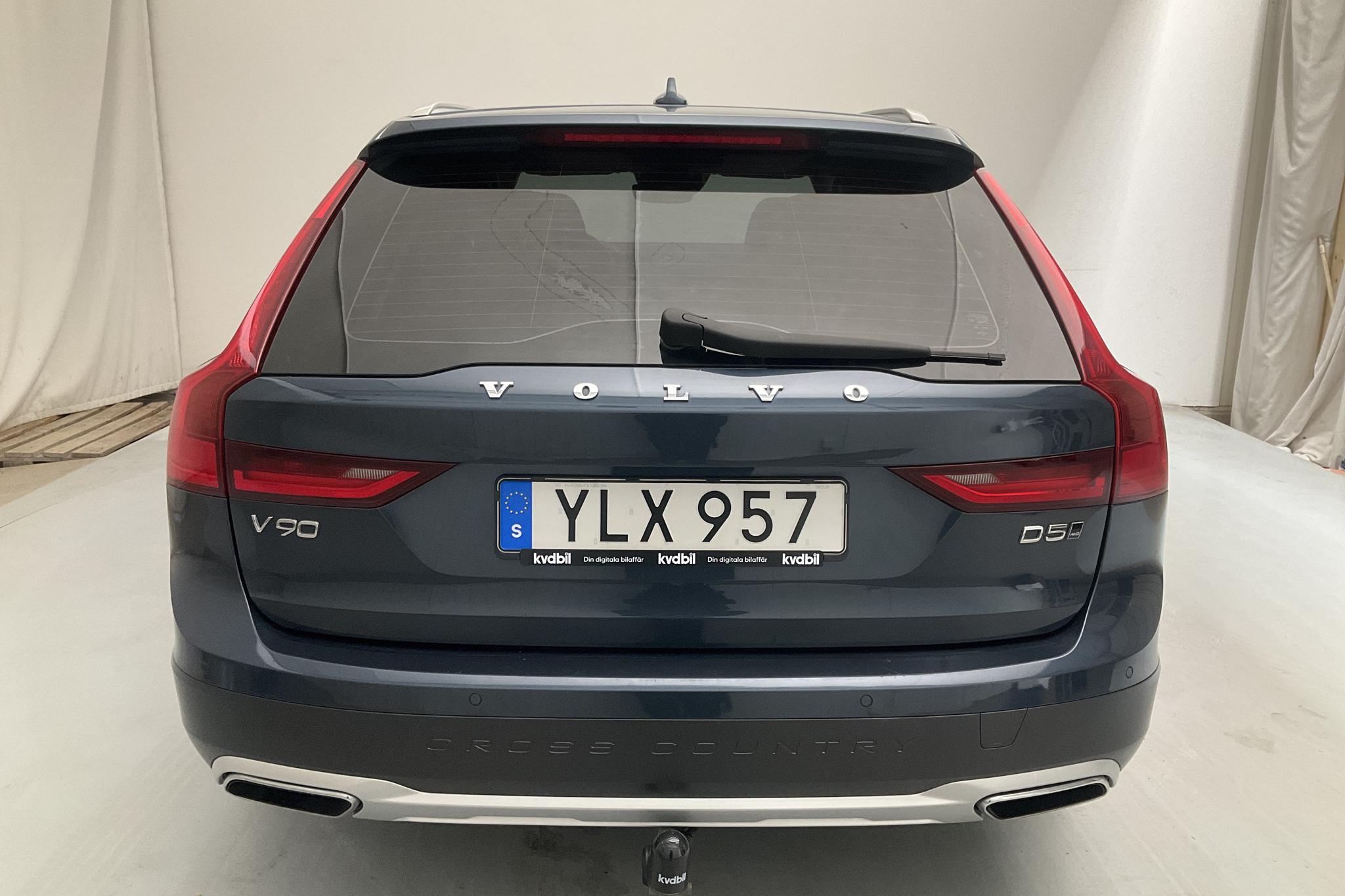 Volvo V90 D5 Cross Country AWD (235hk) - 78 930 km - Automatic - Dark Blue - 2019