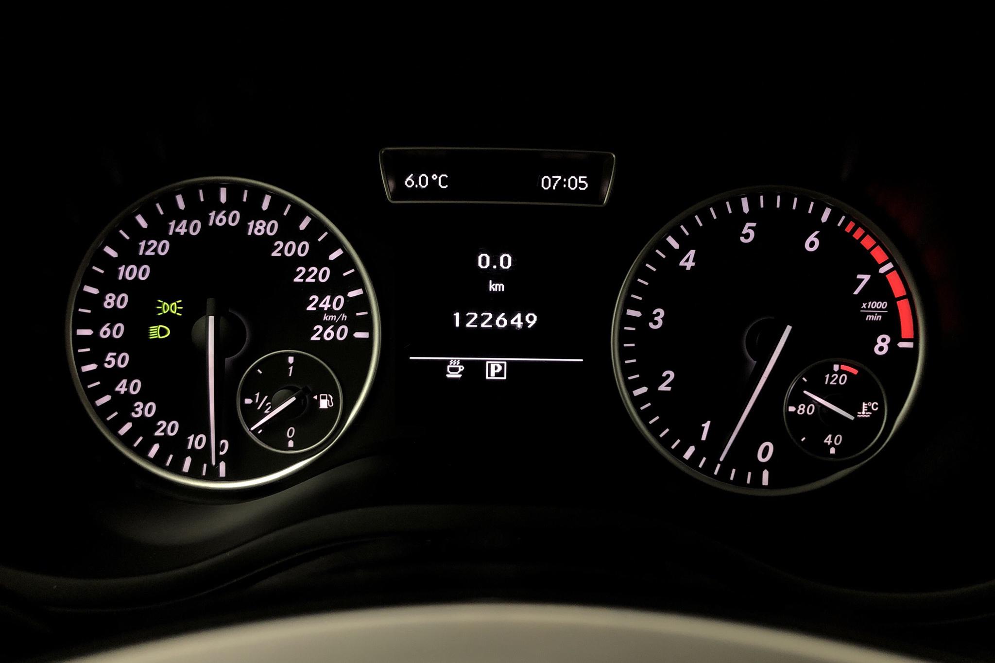 Mercedes B 180 W246 (122hk) - 122 640 km - Manual - silver - 2013